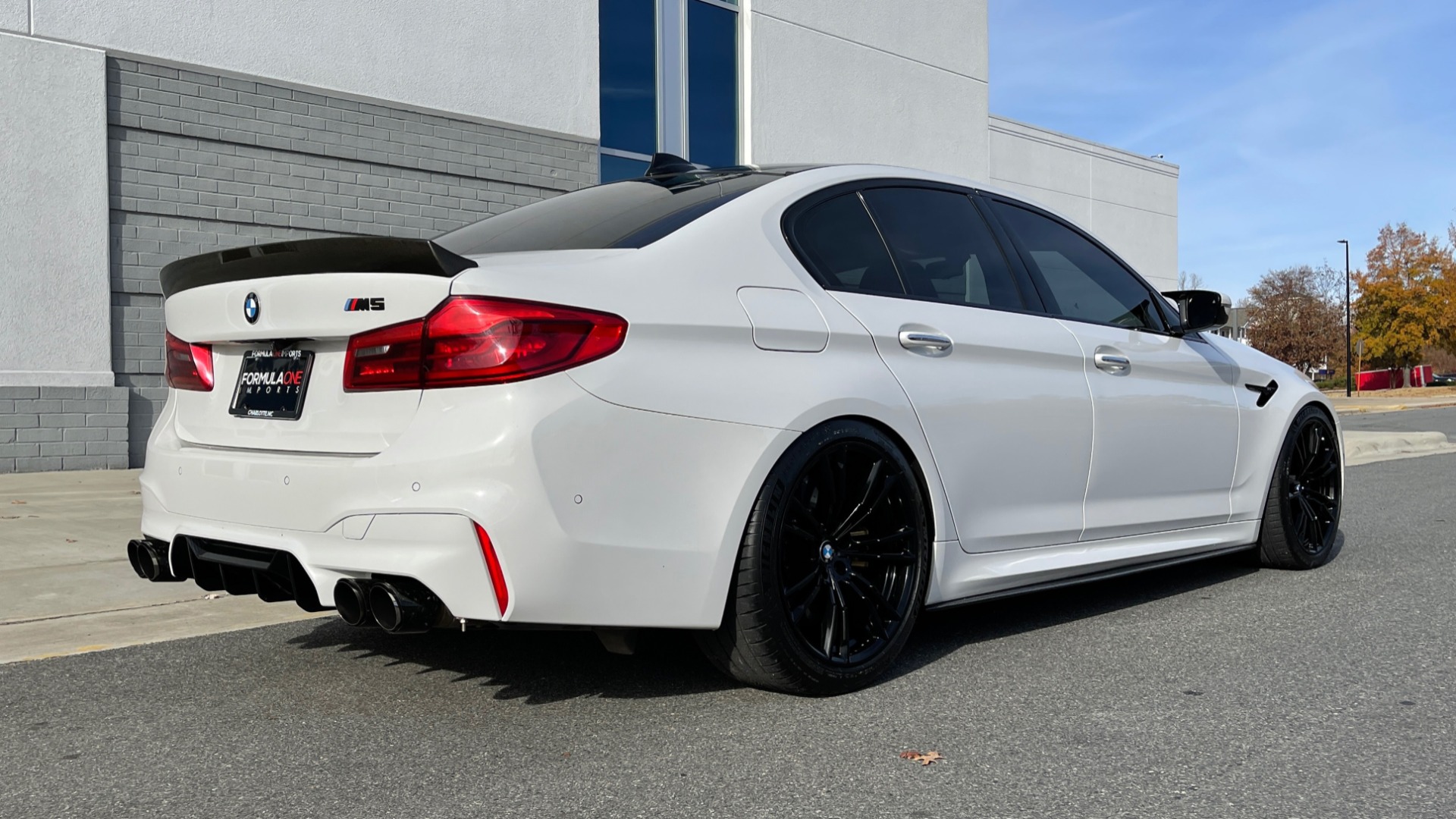 Used 2018 BMW M5 DRVR ASST PLUS / EXEC PKG / MCCB / B&W SND / ENTERTAINMENT for sale Sold at Formula Imports in Charlotte NC 28227 3