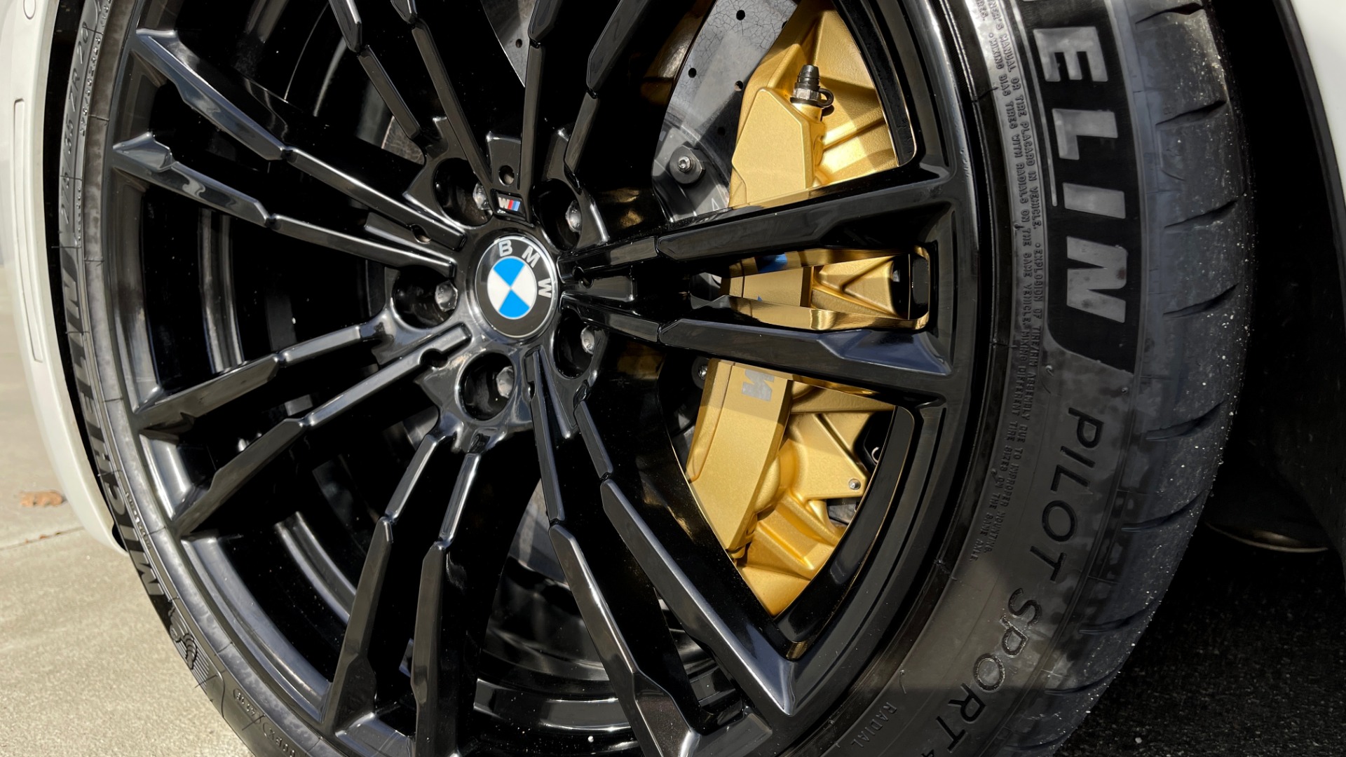 Used 2018 BMW M5 DRVR ASST PLUS / EXEC PKG / MCCB / B&W SND / ENTERTAINMENT for sale Sold at Formula Imports in Charlotte NC 28227 35
