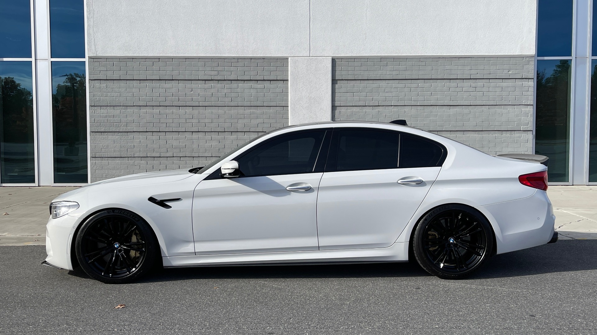 Used 2018 BMW M5 DRVR ASST PLUS / EXEC PKG / MCCB / B&W SND / ENTERTAINMENT for sale Sold at Formula Imports in Charlotte NC 28227 4