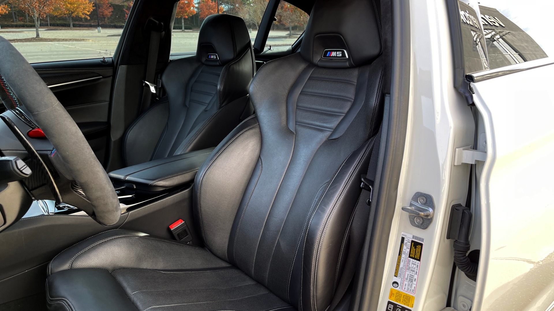 Used 2018 BMW M5 DRVR ASST PLUS / EXEC PKG / MCCB / B&W SND / ENTERTAINMENT for sale Sold at Formula Imports in Charlotte NC 28227 40