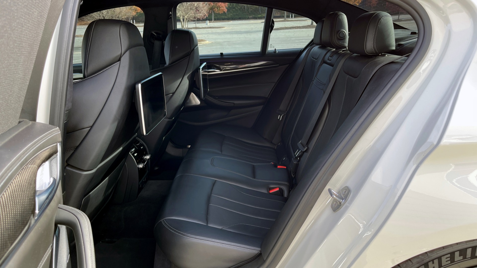 Used 2018 BMW M5 DRVR ASST PLUS / EXEC PKG / MCCB / B&W SND / ENTERTAINMENT for sale Sold at Formula Imports in Charlotte NC 28227 62