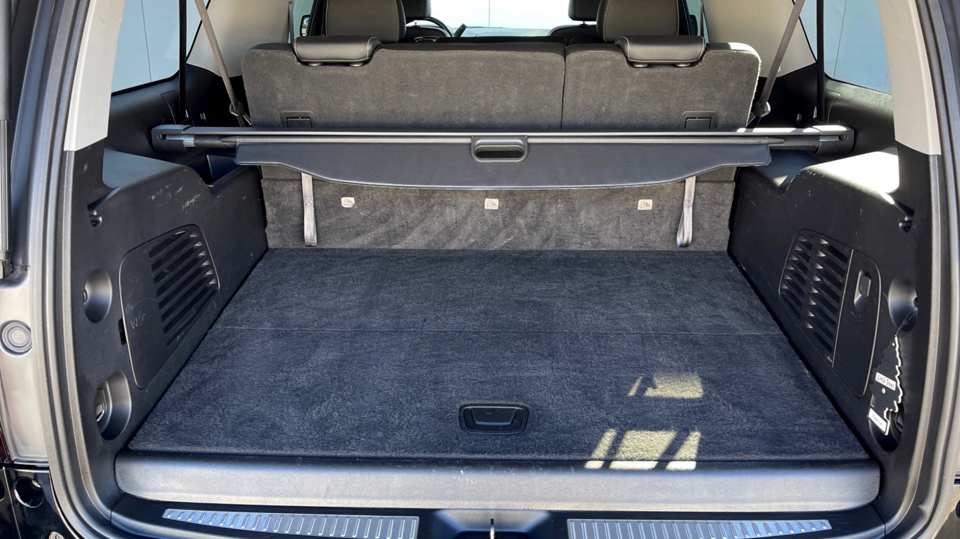 Used 2019 Chevrolet SUBURBAN LT 4X4 / 5.3L V8 / NAV / BOSE / HTD STS / 3-ROW / TOW / REARVIEW for sale Sold at Formula Imports in Charlotte NC 28227 22