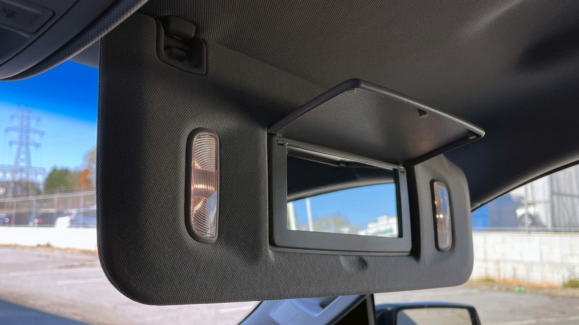 Used 2019 Chevrolet SUBURBAN LT 4X4 / 5.3L V8 / NAV / BOSE / HTD STS / 3-ROW / TOW / REARVIEW for sale Sold at Formula Imports in Charlotte NC 28227 41