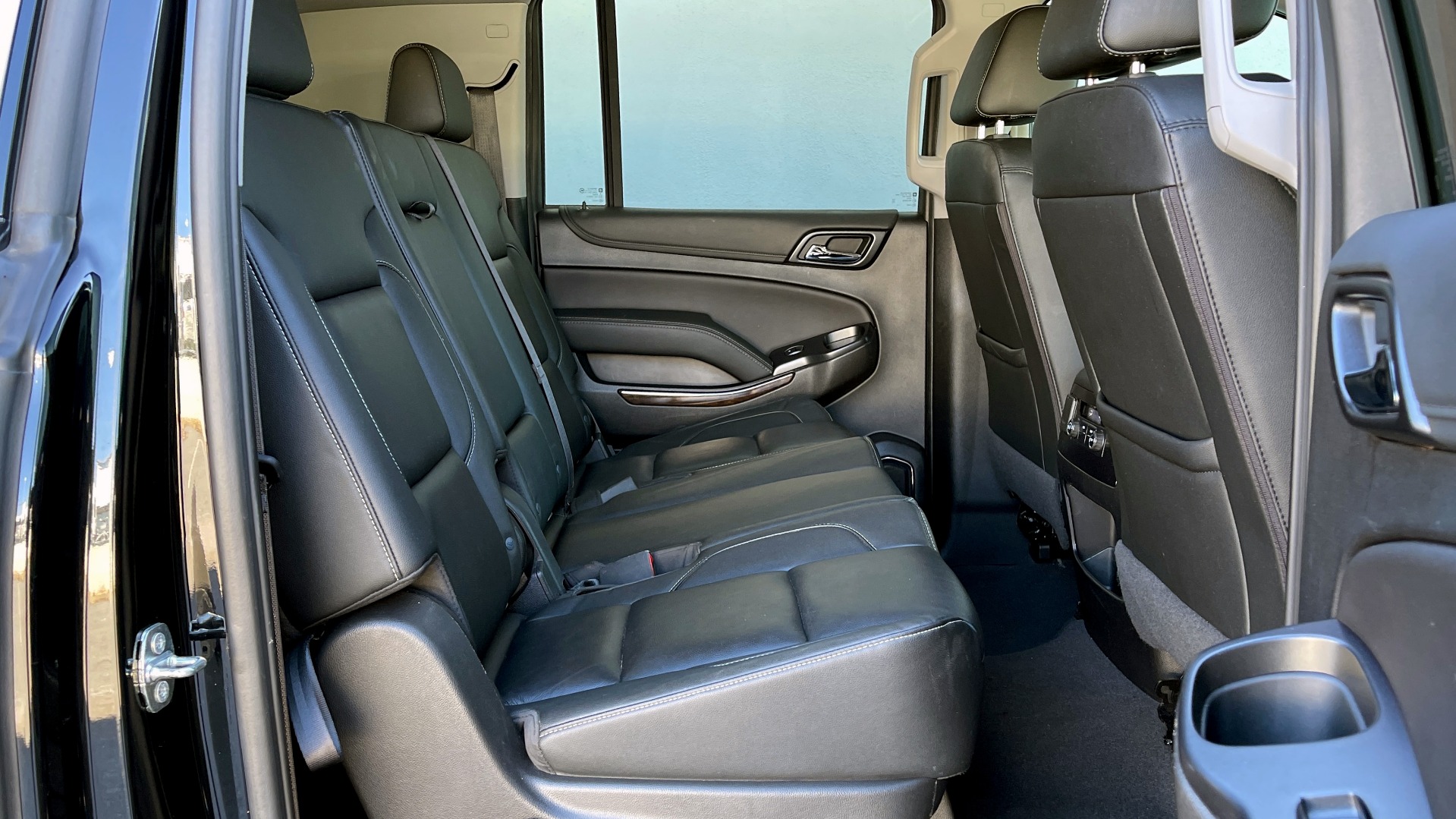 Used 2019 Chevrolet SUBURBAN LT 4X4 / 5.3L V8 / NAV / BOSE / HTD STS / 3-ROW / TOW / REARVIEW for sale Sold at Formula Imports in Charlotte NC 28227 58