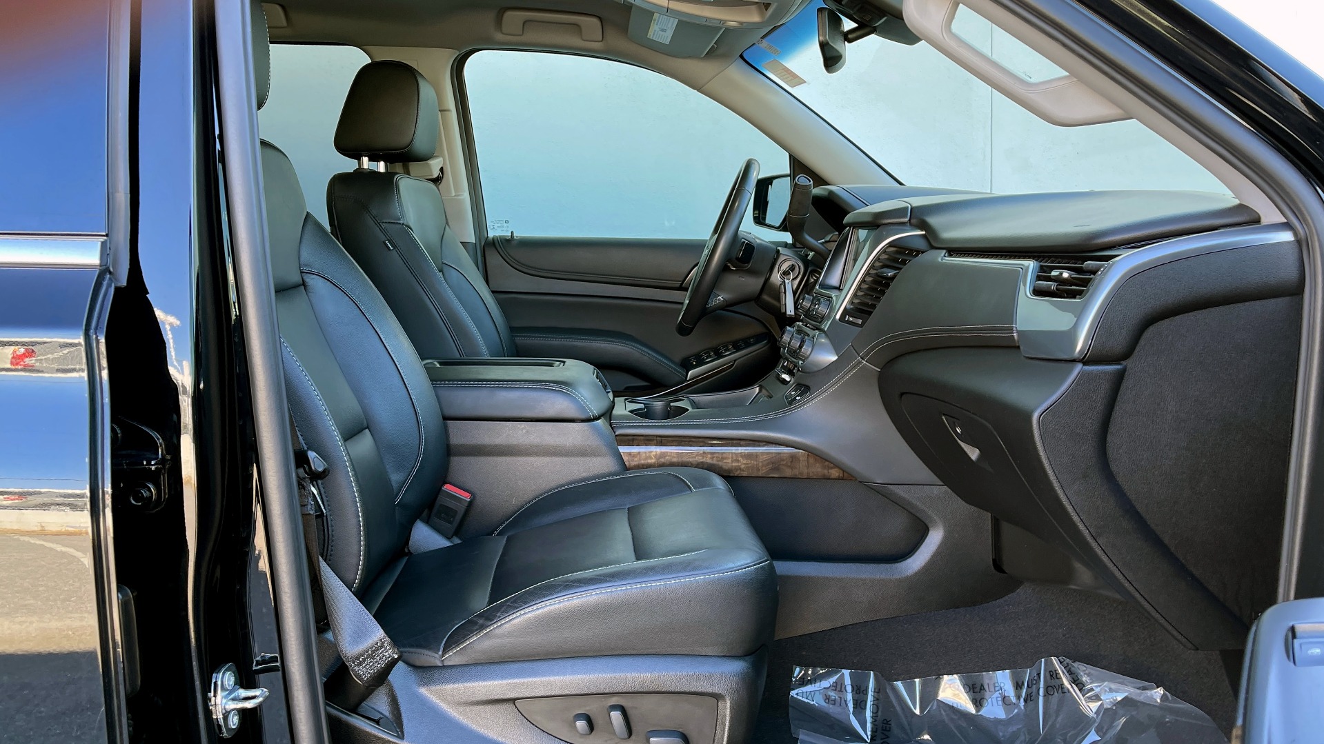 Used 2019 Chevrolet SUBURBAN LT 4X4 / 5.3L V8 / NAV / BOSE / HTD STS / 3-ROW / TOW / REARVIEW for sale Sold at Formula Imports in Charlotte NC 28227 63