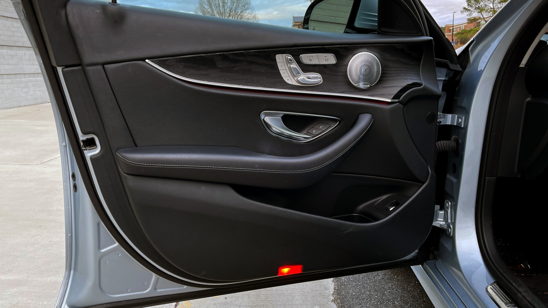 Used 2018 Mercedes-Benz E-CLASS E 300 PREMIUM / NAV / SUNROOF / BURMESTER / PARK ASST / REARVIEW for sale Sold at Formula Imports in Charlotte NC 28227 24