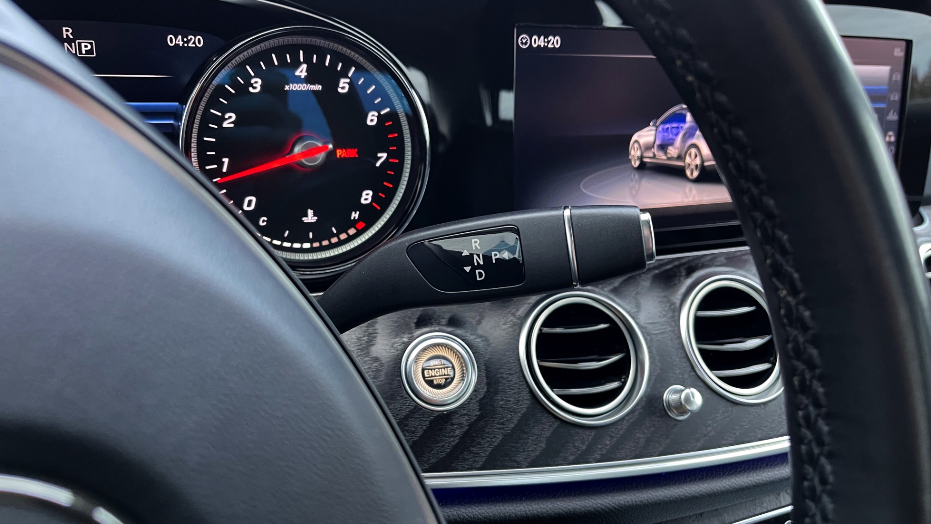 Used 2018 Mercedes-Benz E-CLASS E 300 PREMIUM / NAV / SUNROOF / BURMESTER / PARK ASST / REARVIEW for sale $36,999 at Formula Imports in Charlotte NC 28227 28