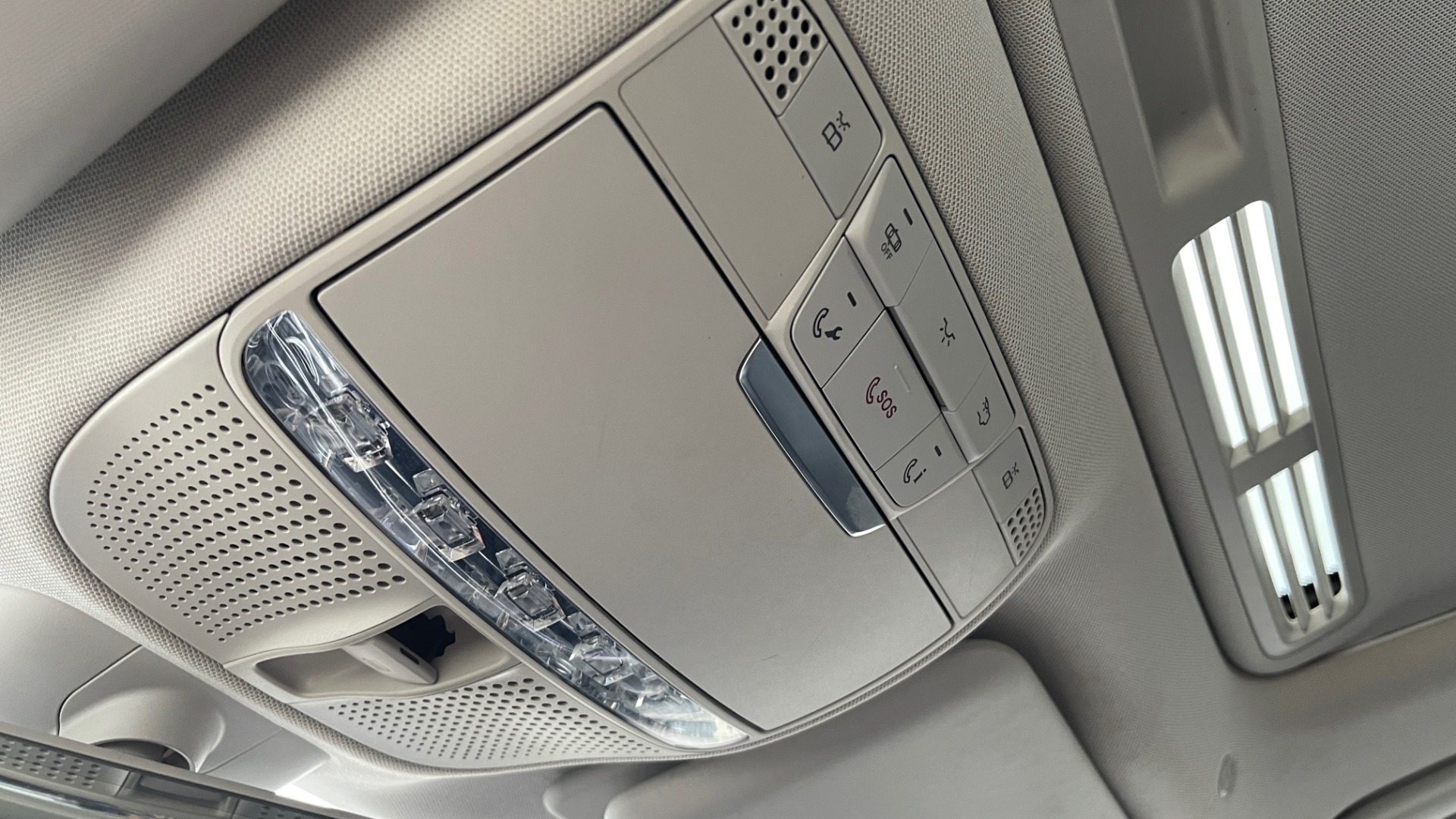 Used 2018 Mercedes-Benz E-CLASS E 300 PREMIUM / NAV / SUNROOF / BURMESTER / PARK ASST / REARVIEW for sale Sold at Formula Imports in Charlotte NC 28227 36