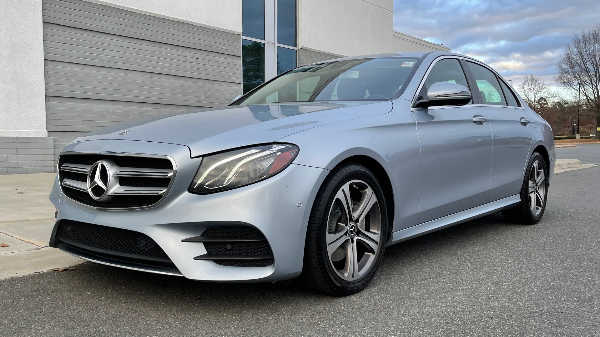 Used 2018 Mercedes-Benz E-CLASS E 300 PREMIUM / NAV / SUNROOF / BURMESTER / PARK ASST / REARVIEW for sale Sold at Formula Imports in Charlotte NC 28227 4