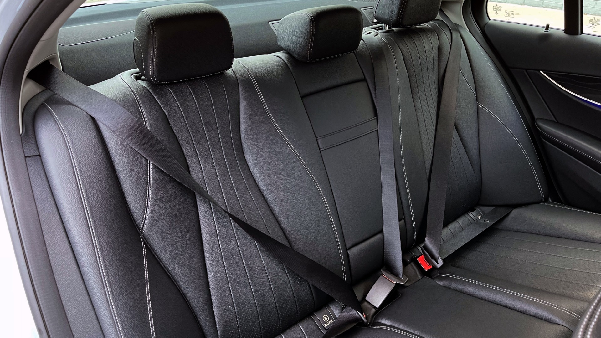 Used 2018 Mercedes-Benz E-CLASS E 300 PREMIUM / NAV / SUNROOF / BURMESTER / PARK ASST / REARVIEW for sale $36,999 at Formula Imports in Charlotte NC 28227 48