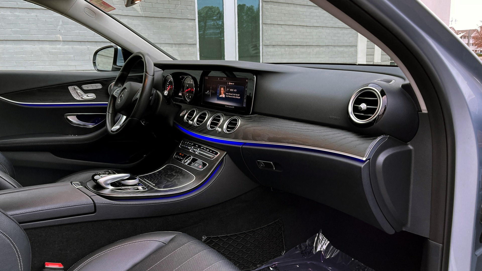 Used 2018 Mercedes-Benz E-CLASS E 300 PREMIUM / NAV / SUNROOF / BURMESTER / PARK ASST / REARVIEW for sale Sold at Formula Imports in Charlotte NC 28227 52