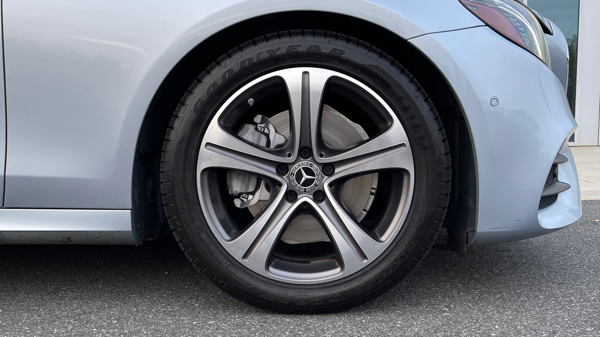 Used 2018 Mercedes-Benz E-CLASS E 300 PREMIUM / NAV / SUNROOF / BURMESTER / PARK ASST / REARVIEW for sale $36,999 at Formula Imports in Charlotte NC 28227 62