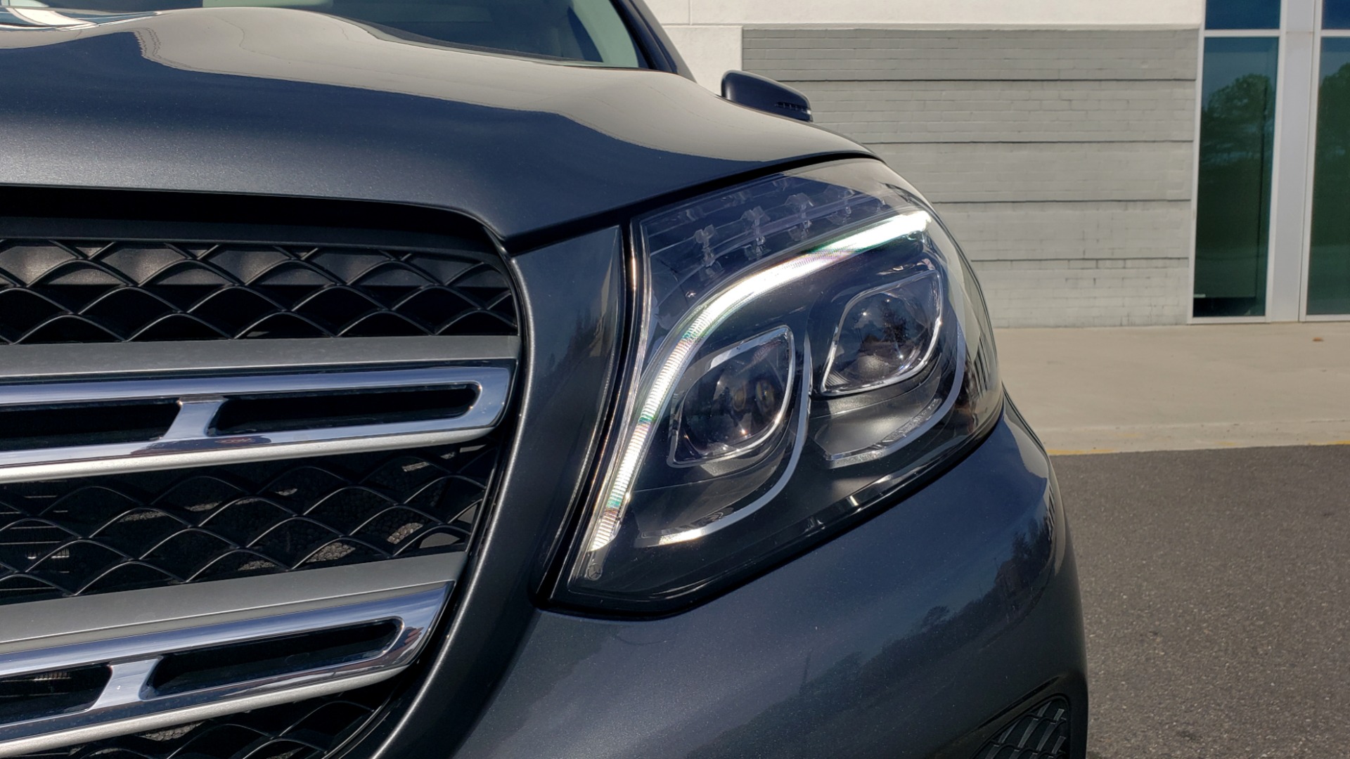 Used 2018 Mercedes-Benz GLS 450 4MATIC PREMIUM / PARK ASST / NAV / PANO-ROOF / 3-ROW / REARVIEW for sale Sold at Formula Imports in Charlotte NC 28227 29