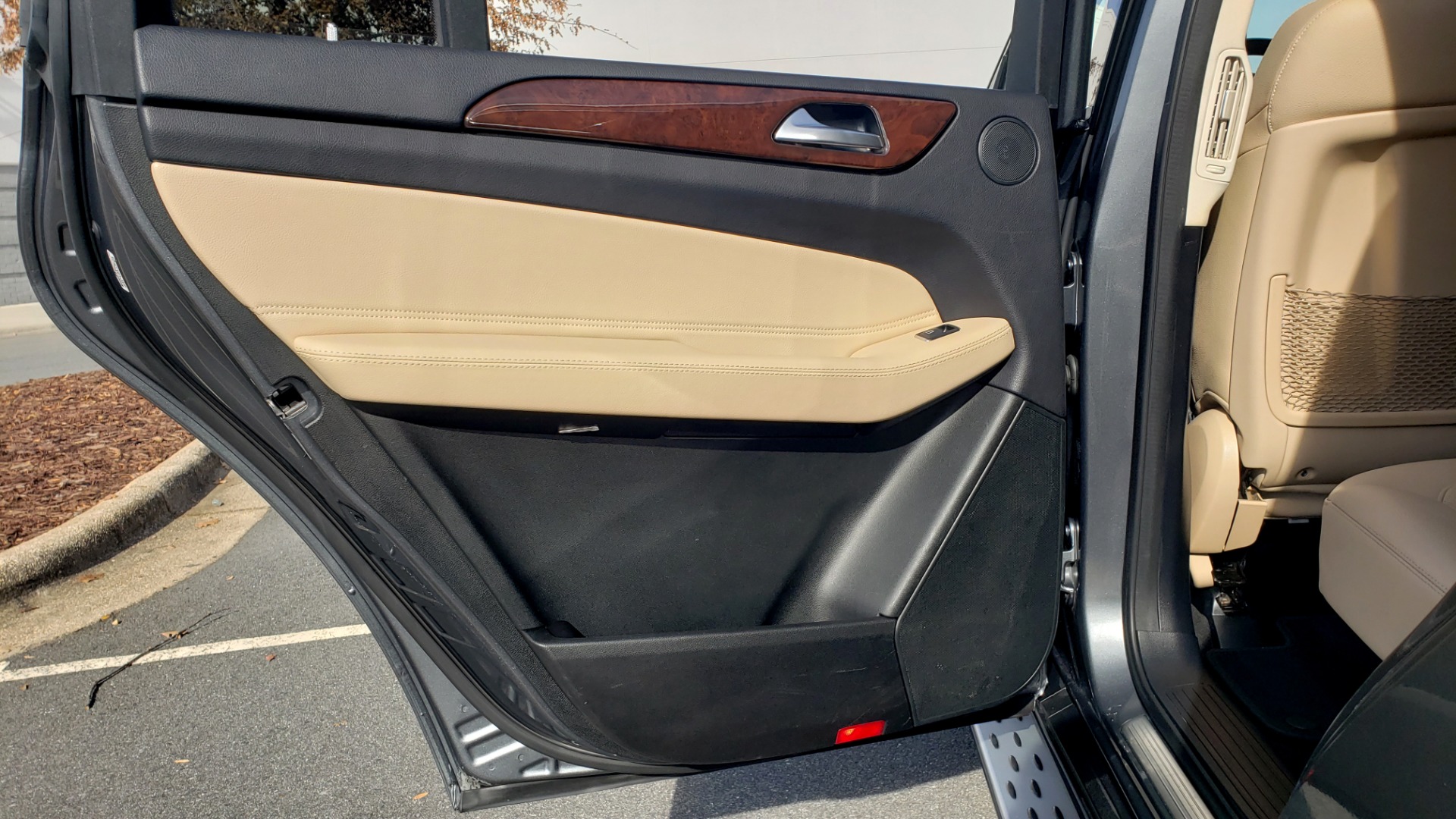 Used 2018 Mercedes-Benz GLS 450 4MATIC PREMIUM / PARK ASST / NAV / PANO-ROOF / 3-ROW / REARVIEW for sale Sold at Formula Imports in Charlotte NC 28227 66
