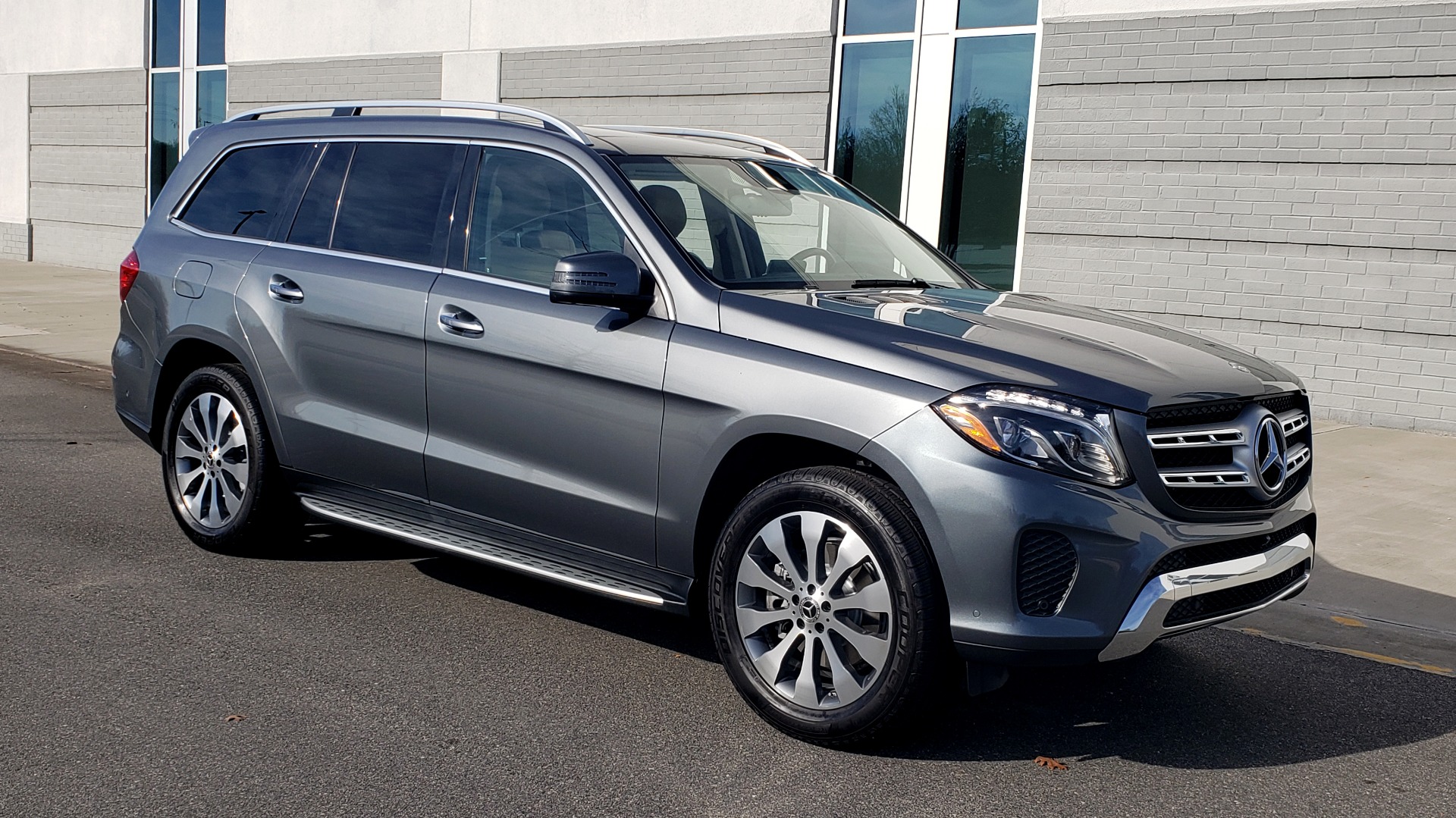 Used 2018 Mercedes-Benz GLS 450 4MATIC PREMIUM / PARK ASST / NAV / PANO-ROOF / 3-ROW / REARVIEW for sale Sold at Formula Imports in Charlotte NC 28227 7