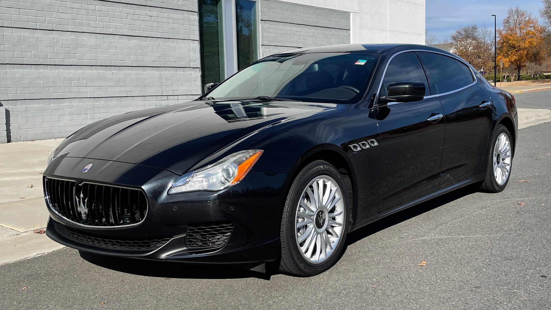 Used 2014 Maserati QUATTROPORTE S Q4 3.0L TT V6 / 8-SPD AUTO / AWD / NAV / SUNROOF / REARVIEW for sale Sold at Formula Imports in Charlotte NC 28227 5