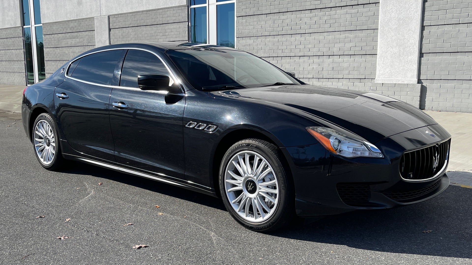 Used 2014 Maserati QUATTROPORTE S Q4 3.0L TT V6 / 8-SPD AUTO / AWD / NAV / SUNROOF / REARVIEW for sale Sold at Formula Imports in Charlotte NC 28227 6