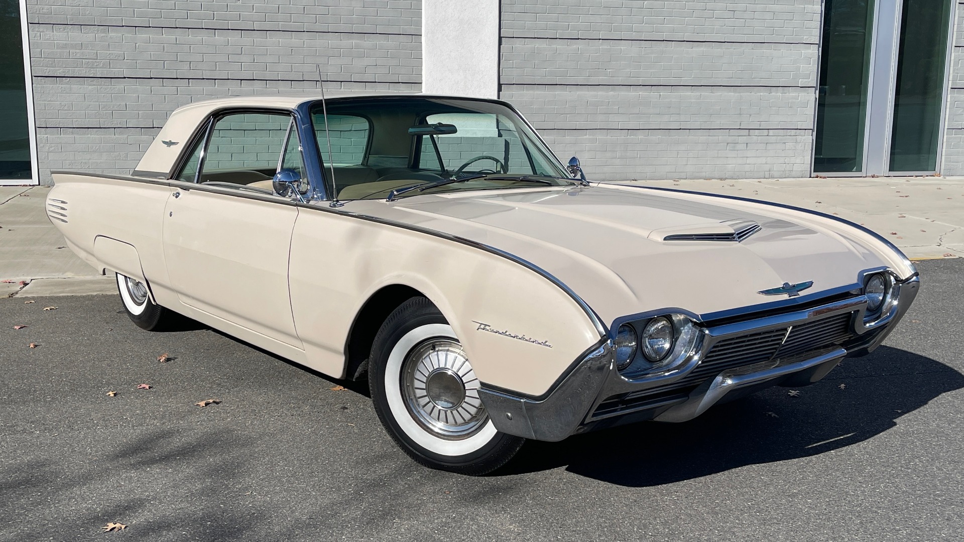 Used 1961 Ford THUNDERBIRD HARDTOP / 390CI V8 / AUTO TRANS / LOW MILEAGE SURVIVOR for sale $19,995 at Formula Imports in Charlotte NC 28227 2