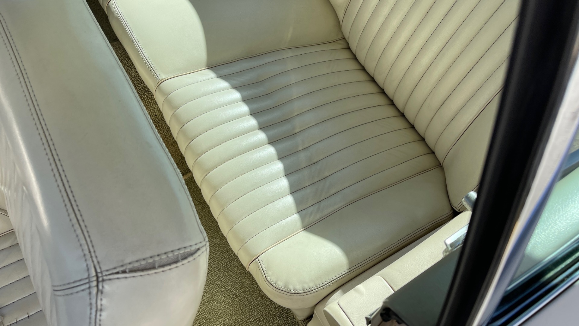 Used 1961 Ford THUNDERBIRD HARDTOP / 390CI V8 / AUTO TRANS / LOW MILEAGE SURVIVOR for sale Sold at Formula Imports in Charlotte NC 28227 48
