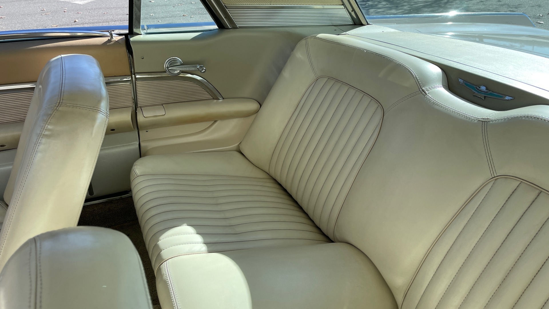 Used 1961 Ford THUNDERBIRD HARDTOP / 390CI V8 / AUTO TRANS / LOW MILEAGE SURVIVOR for sale Sold at Formula Imports in Charlotte NC 28227 49
