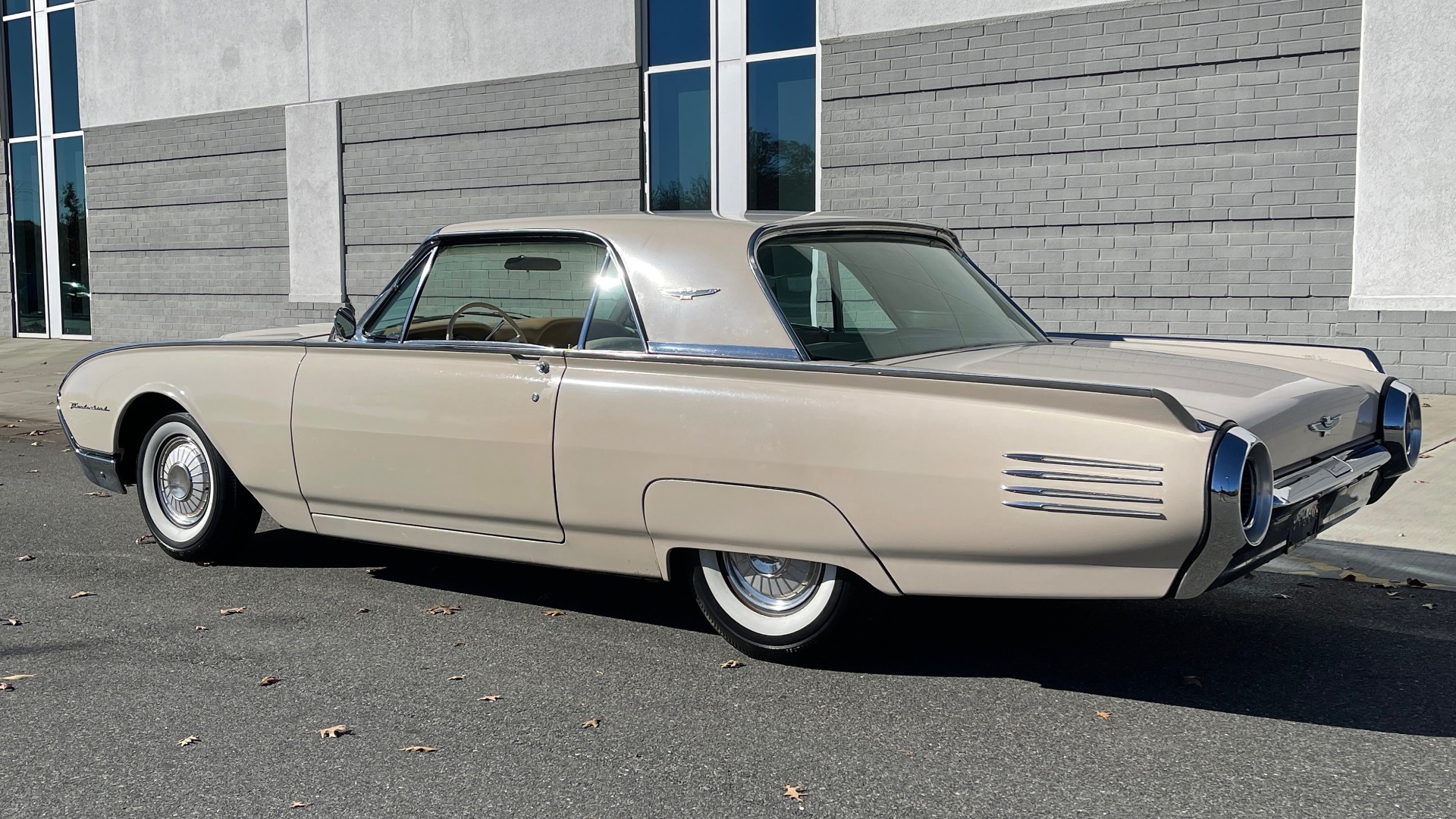 Used 1961 Ford THUNDERBIRD HARDTOP / 390CI V8 / AUTO TRANS / LOW MILEAGE SURVIVOR for sale $19,995 at Formula Imports in Charlotte NC 28227 6