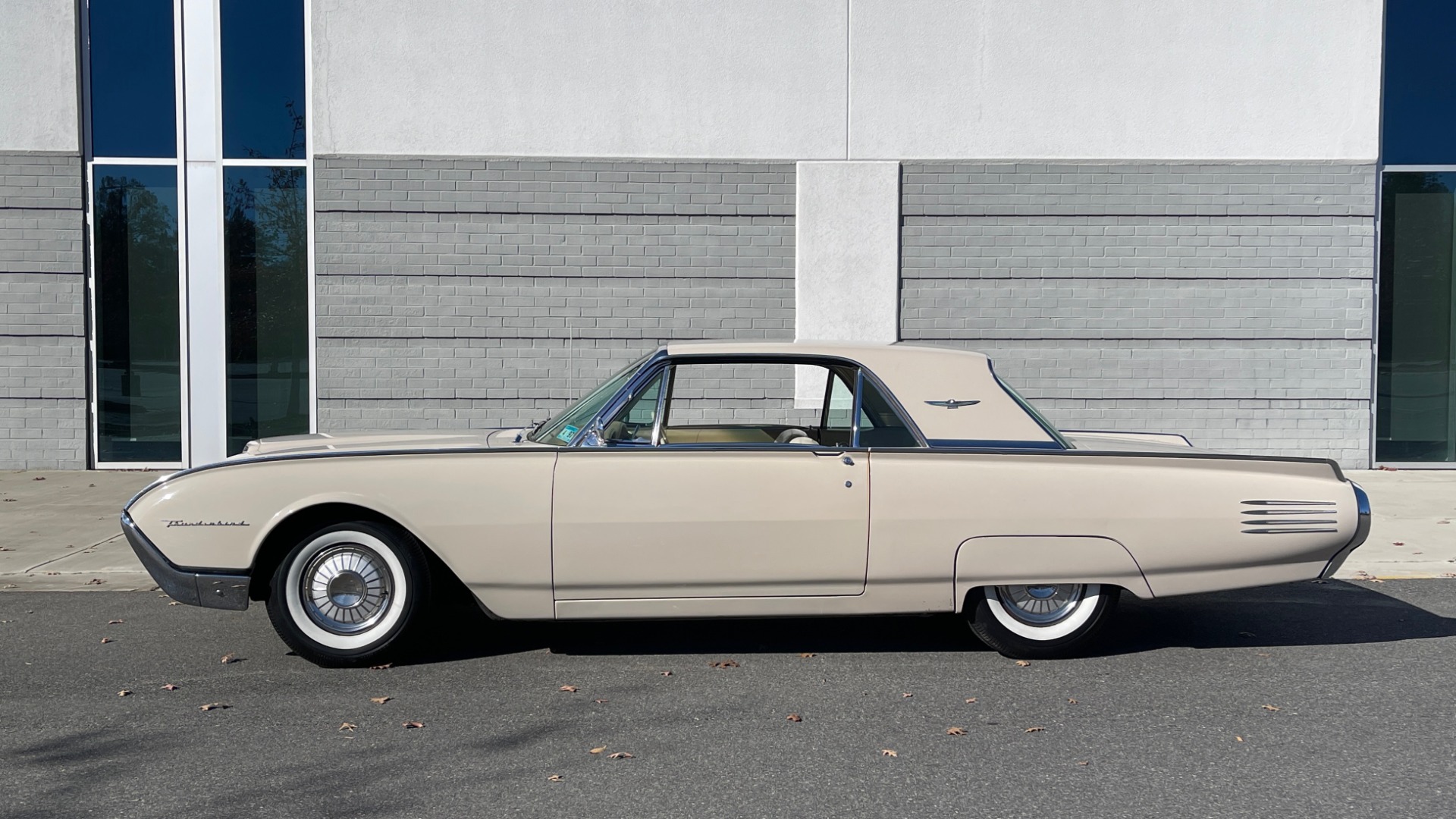 Used 1961 Ford THUNDERBIRD HARDTOP / 390CI V8 / AUTO TRANS / LOW MILEAGE SURVIVOR for sale Sold at Formula Imports in Charlotte NC 28227 7