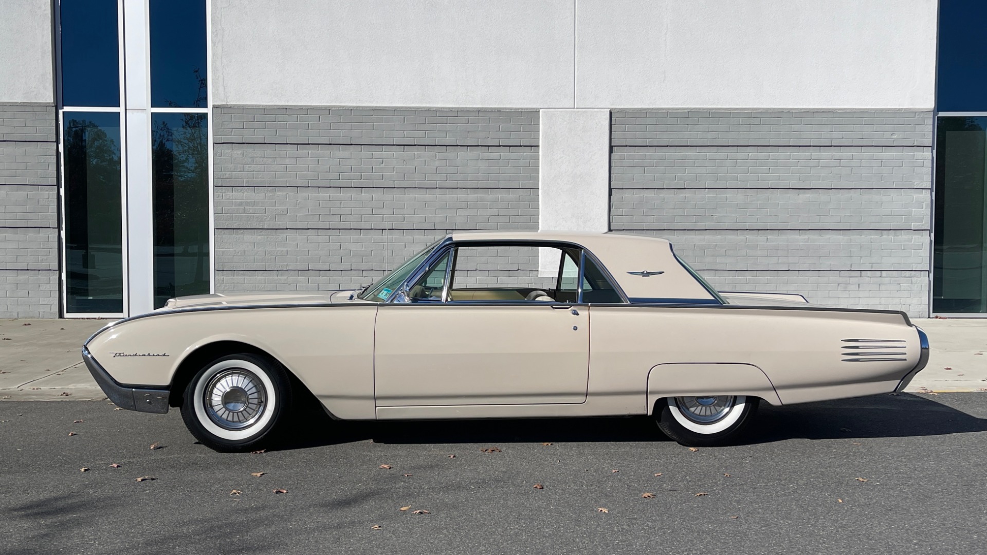 Used 1961 Ford THUNDERBIRD HARDTOP / 390CI V8 / AUTO TRANS / LOW MILEAGE SURVIVOR for sale $19,995 at Formula Imports in Charlotte NC 28227 7