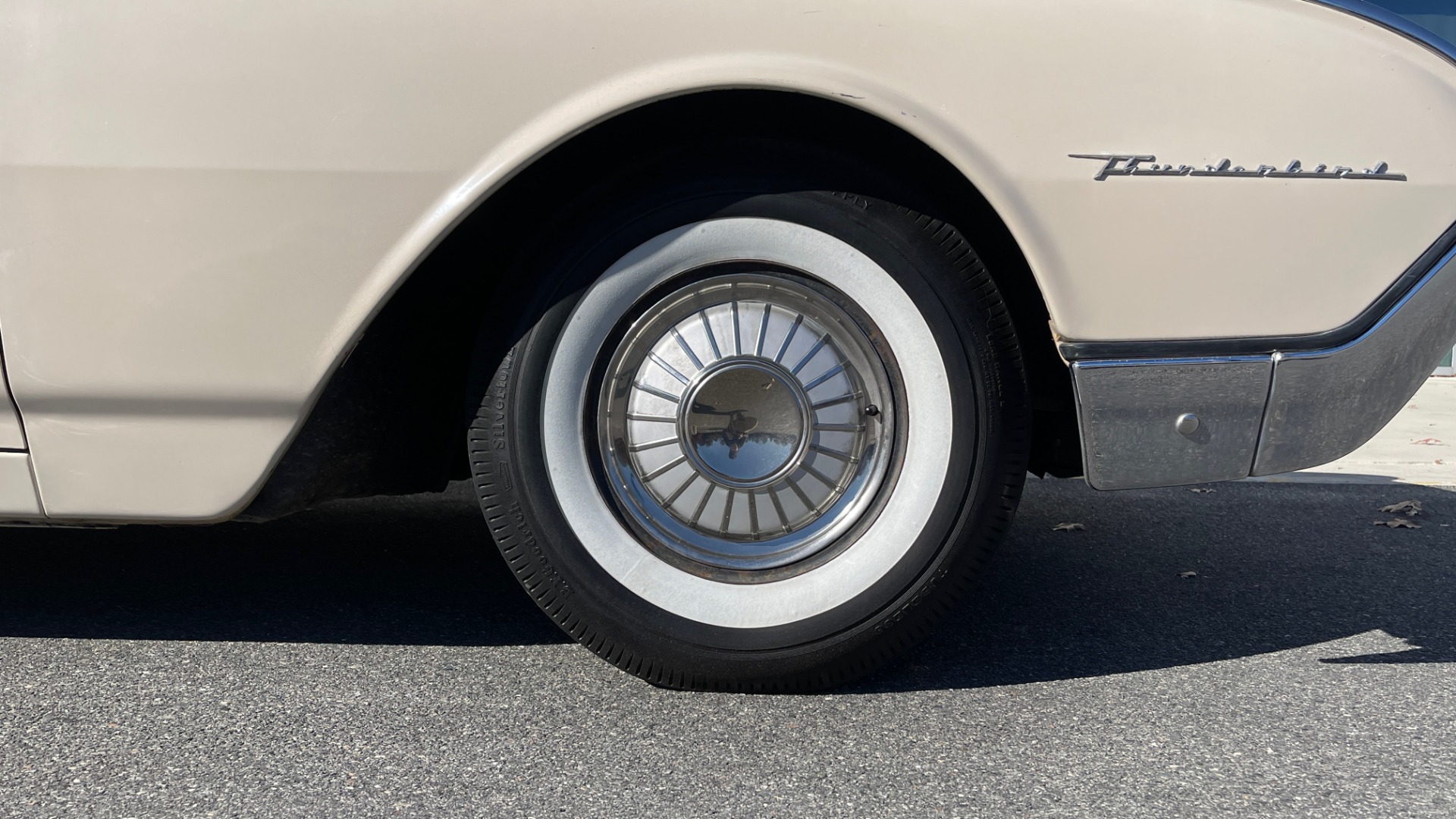Used 1961 Ford THUNDERBIRD HARDTOP / 390CI V8 / AUTO TRANS / LOW MILEAGE SURVIVOR for sale Sold at Formula Imports in Charlotte NC 28227 84