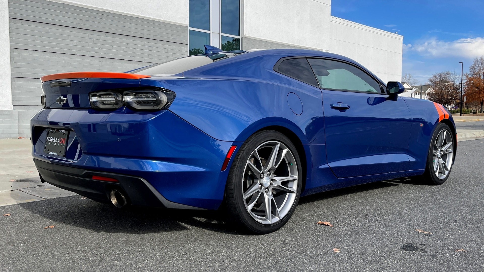 Used 2019 Chevrolet CAMARO 3LT / 3.6L V6 / 6-SPD MAN / HUD / NAV / BOSE / HTD STS / REARVIEW for sale $31,595 at Formula Imports in Charlotte NC 28227 19