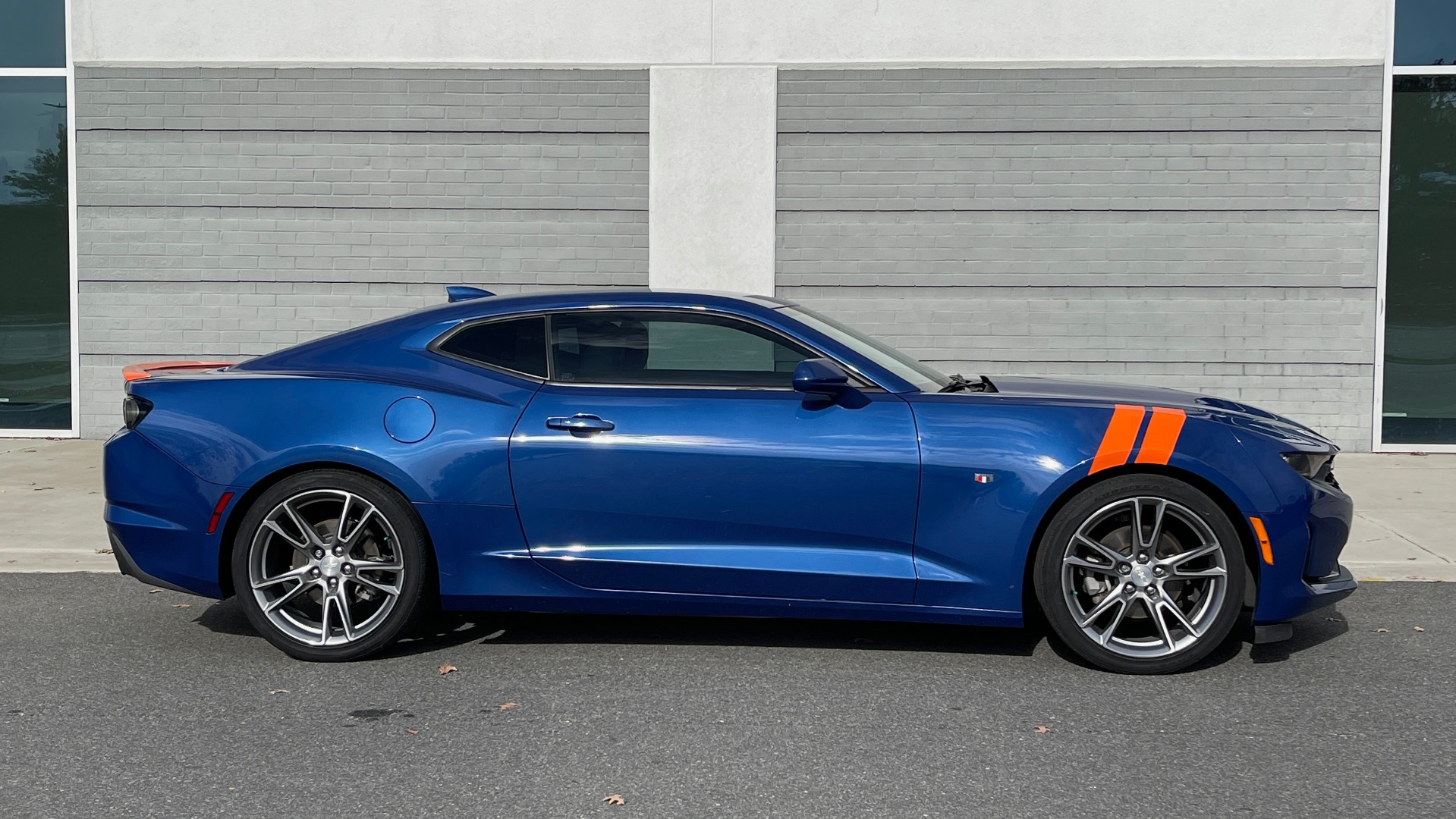 Used 2019 Chevrolet CAMARO 3LT / 3.6L V6 / 6-SPD MAN / HUD / NAV / BOSE / HTD STS / REARVIEW for sale $31,595 at Formula Imports in Charlotte NC 28227 20