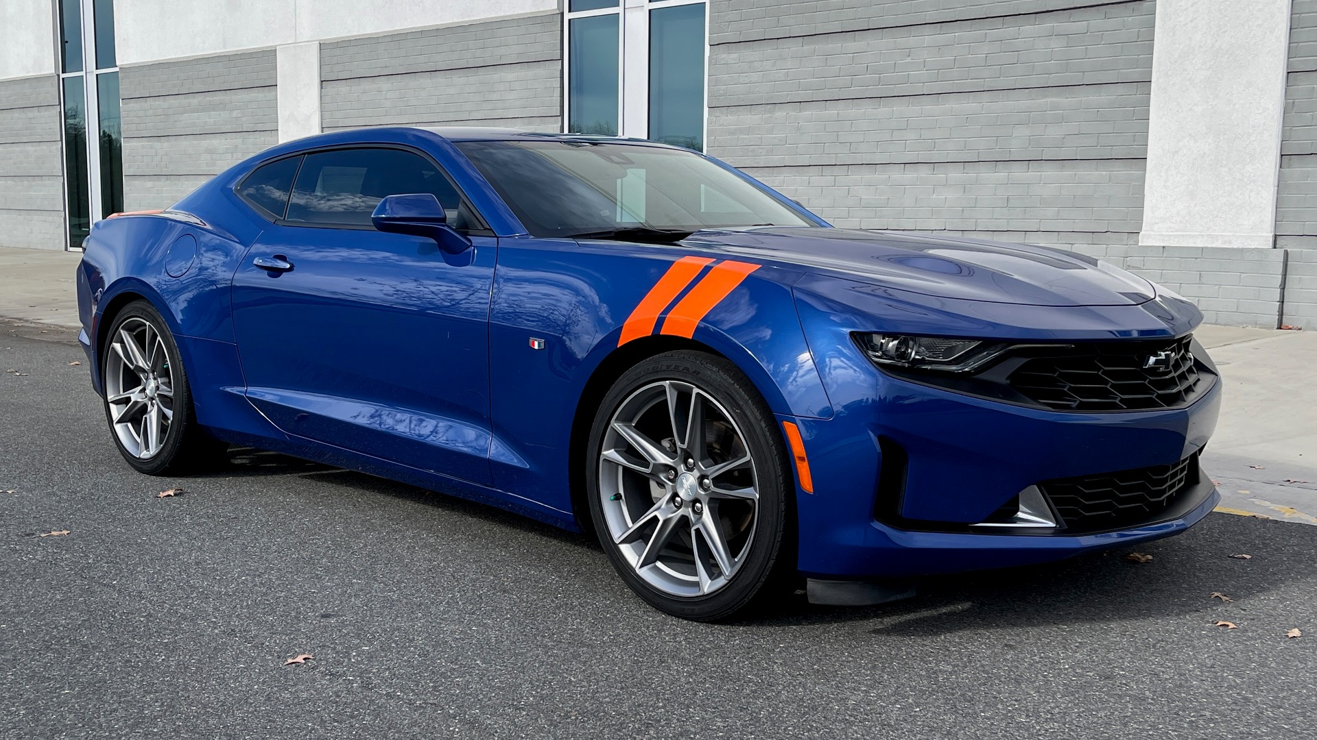 Used 2019 Chevrolet CAMARO 3LT / 3.6L V6 / 6-SPD MAN / HUD / NAV / BOSE / HTD STS / REARVIEW for sale $31,595 at Formula Imports in Charlotte NC 28227 21