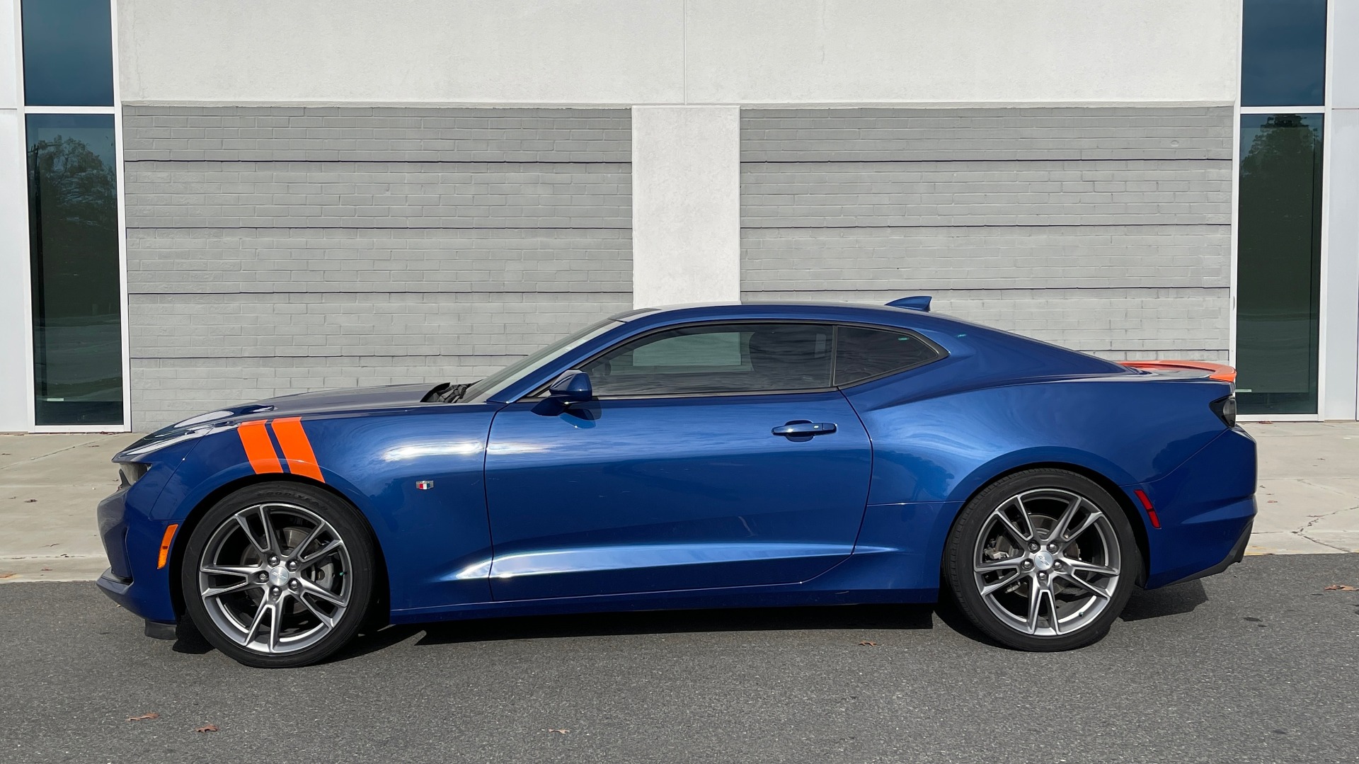 Used 2019 Chevrolet CAMARO 3LT / 3.6L V6 / 6-SPD MAN / HUD / NAV / BOSE / HTD STS / REARVIEW for sale $31,595 at Formula Imports in Charlotte NC 28227 3