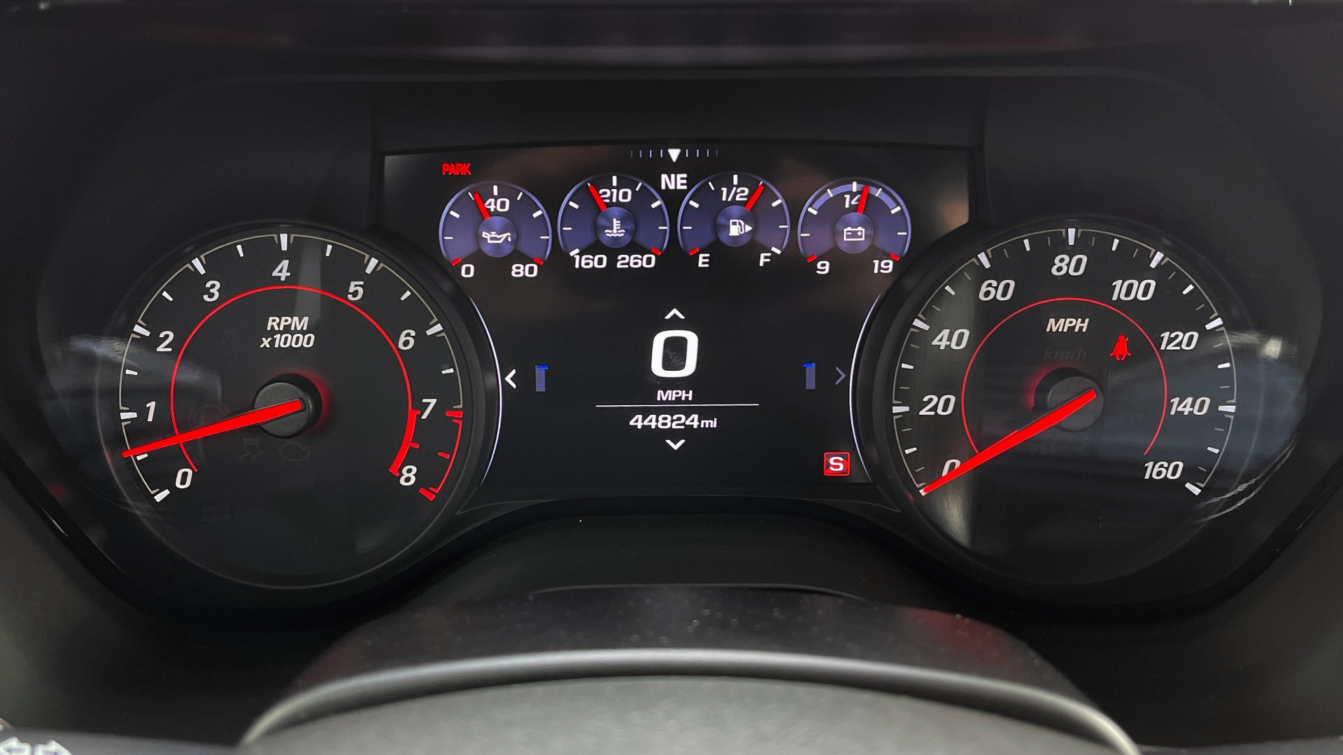 Used 2019 Chevrolet CAMARO 3LT / 3.6L V6 / 6-SPD MAN / HUD / NAV / BOSE / HTD STS / REARVIEW for sale $31,595 at Formula Imports in Charlotte NC 28227 34