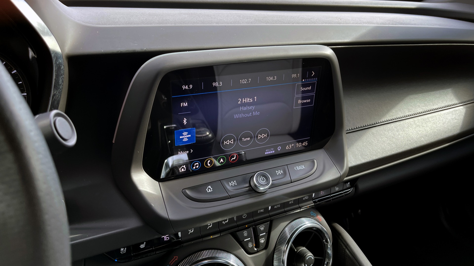 Used 2019 Chevrolet CAMARO 3LT / 3.6L V6 / 6-SPD MAN / HUD / NAV / BOSE / HTD STS / REARVIEW for sale $31,595 at Formula Imports in Charlotte NC 28227 36