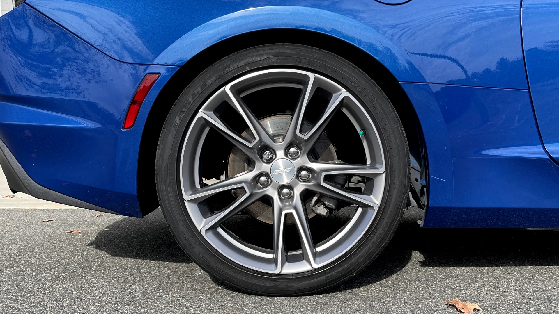 Used 2019 Chevrolet CAMARO 3LT / 3.6L V6 / 6-SPD MAN / HUD / NAV / BOSE / HTD STS / REARVIEW for sale $31,595 at Formula Imports in Charlotte NC 28227 53