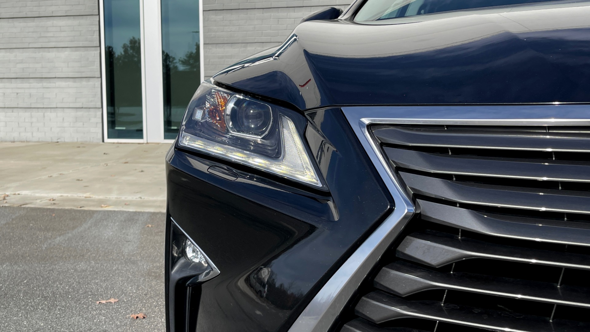 Used 2019 Lexus RX 350 3.5L SUV / AWD / SUNROOF / 18IN WHEELS / REARVIEW for sale $45,595 at Formula Imports in Charlotte NC 28227 11