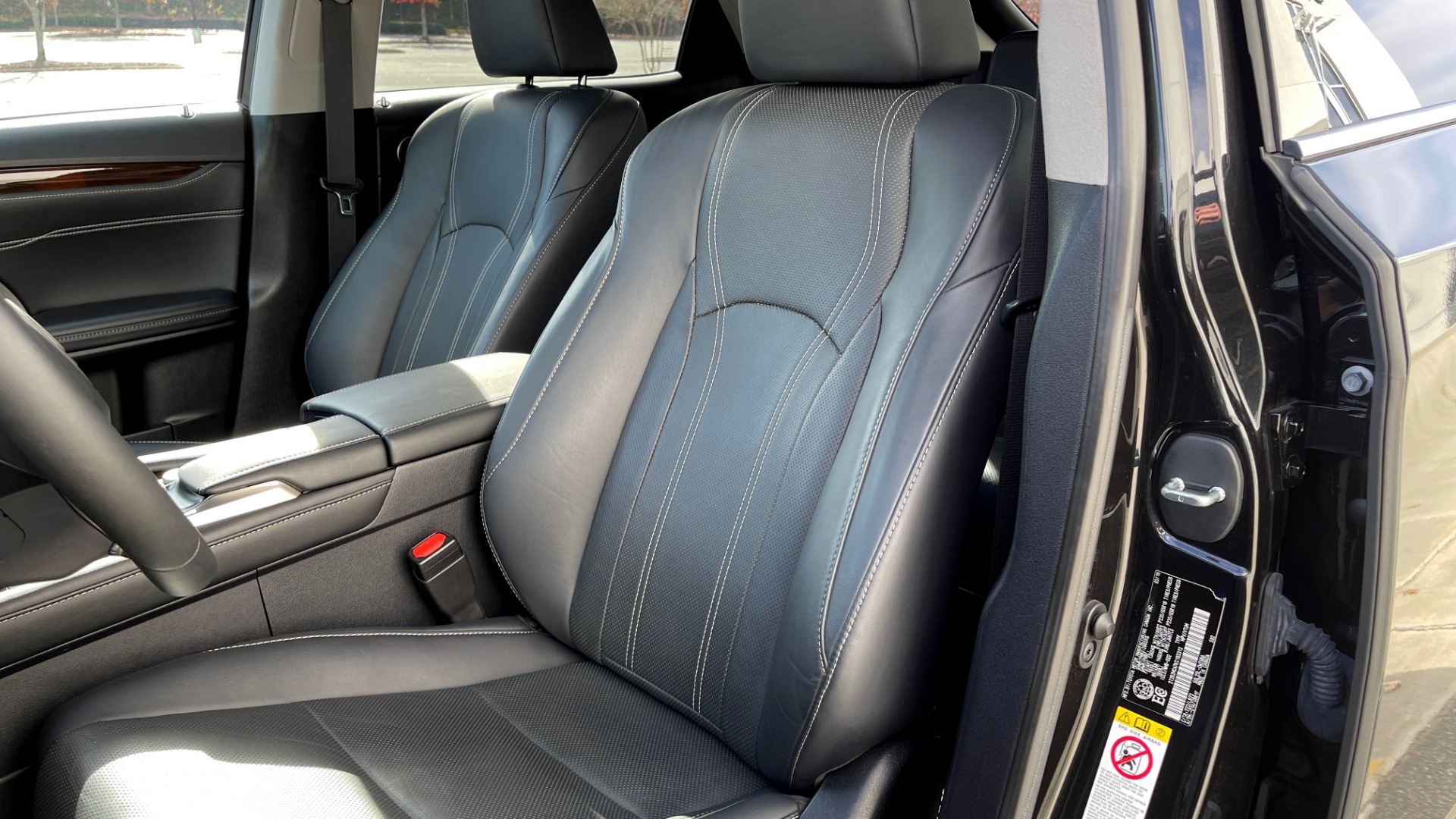 Used 2019 Lexus RX 350 3.5L SUV / AWD / SUNROOF / 18IN WHEELS / REARVIEW for sale Sold at Formula Imports in Charlotte NC 28227 27