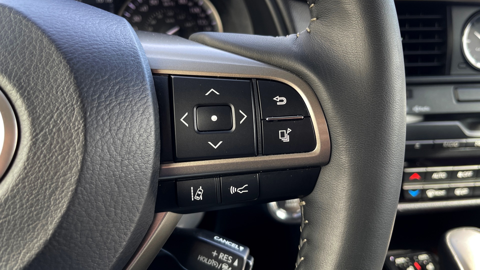 Used 2019 Lexus RX 350 3.5L SUV / AWD / SUNROOF / 18IN WHEELS / REARVIEW for sale Sold at Formula Imports in Charlotte NC 28227 30