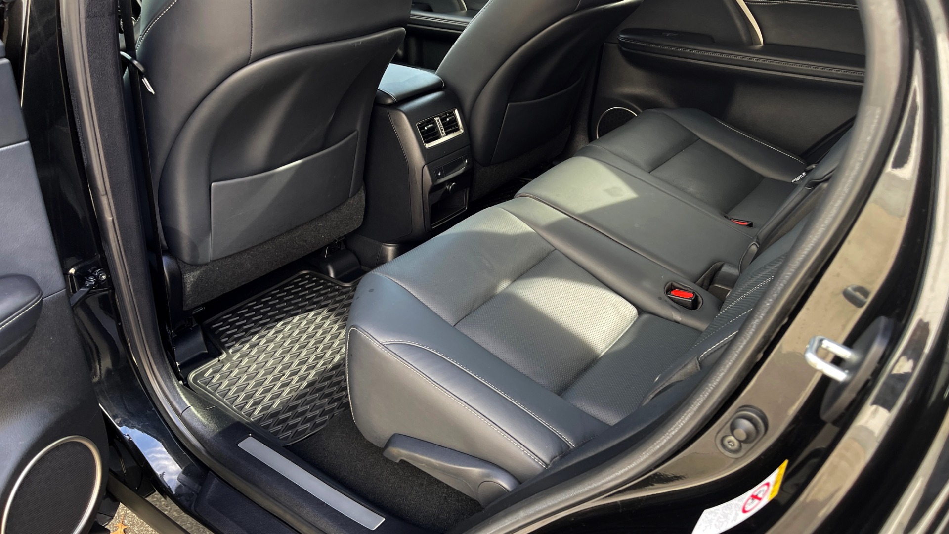 Used 2019 Lexus RX 350 3.5L SUV / AWD / SUNROOF / 18IN WHEELS / REARVIEW for sale Sold at Formula Imports in Charlotte NC 28227 48