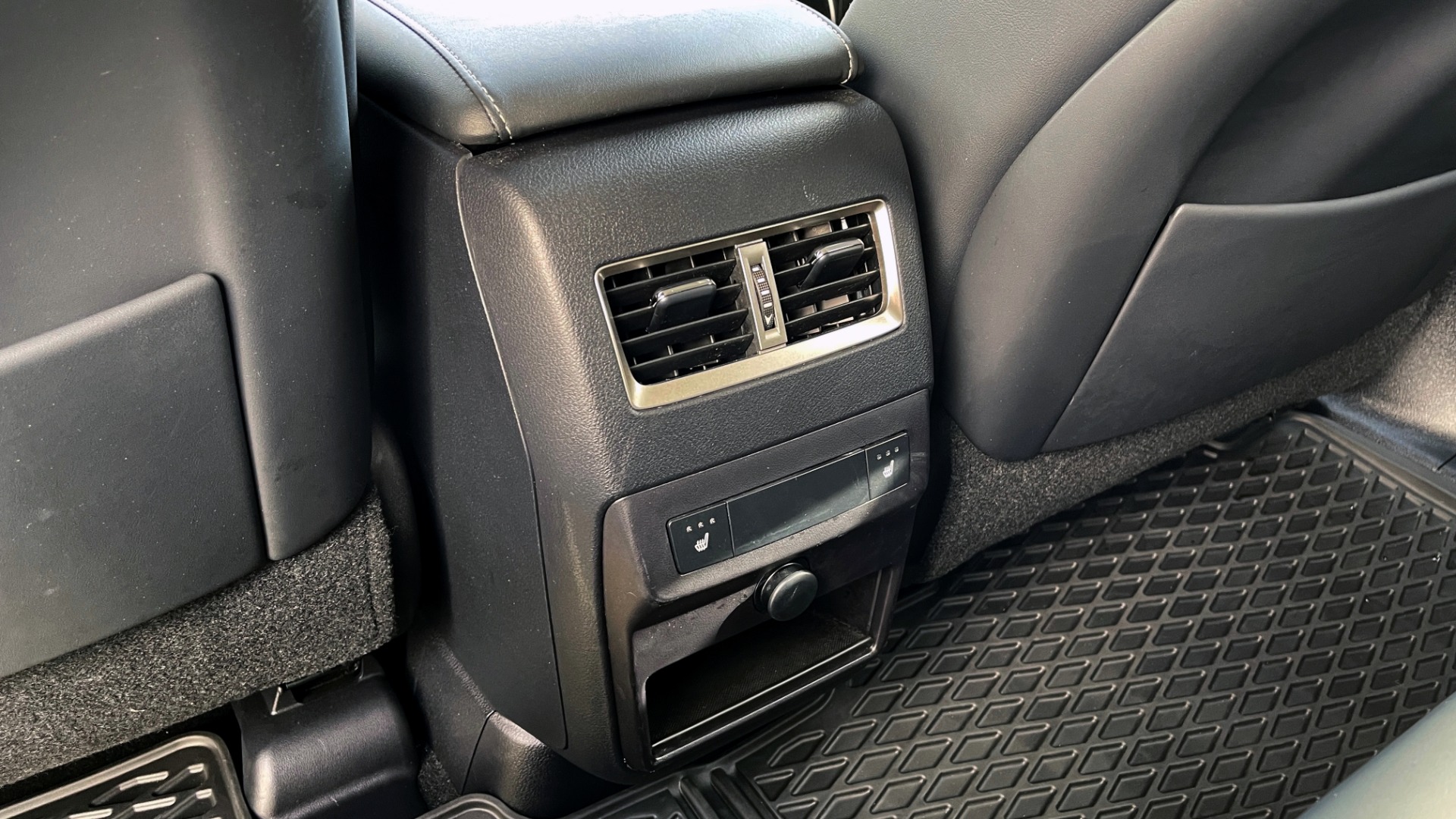 Used 2019 Lexus RX 350 3.5L SUV / AWD / SUNROOF / 18IN WHEELS / REARVIEW for sale $45,595 at Formula Imports in Charlotte NC 28227 51
