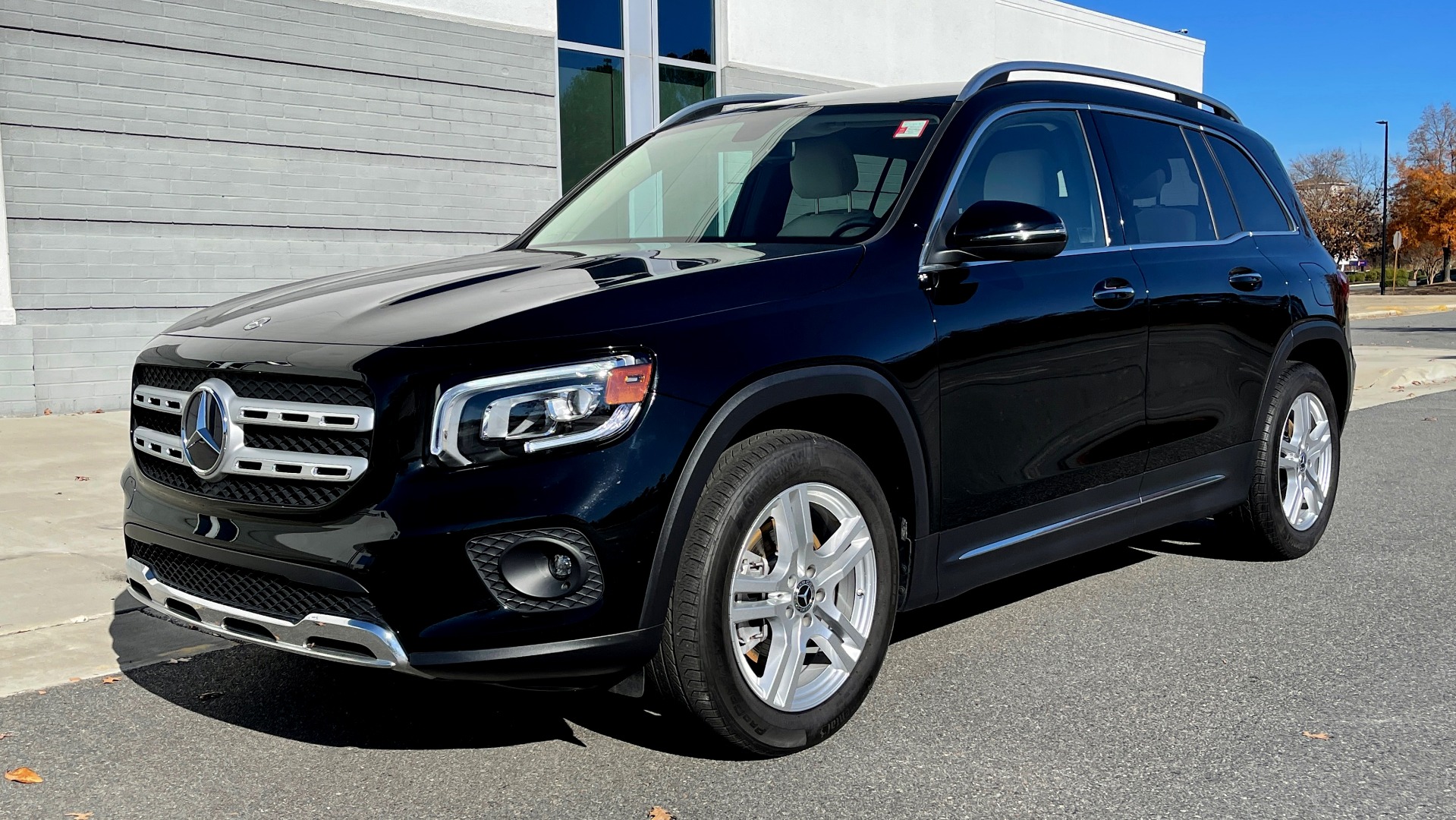 Used 2020 Mercedes-Benz GLB 250 PREMIUM 2.0L / 8-SPD AUTO / BLIND SPOT / 10.25-IN DISPLAY / REARVIEW for sale Sold at Formula Imports in Charlotte NC 28227 2