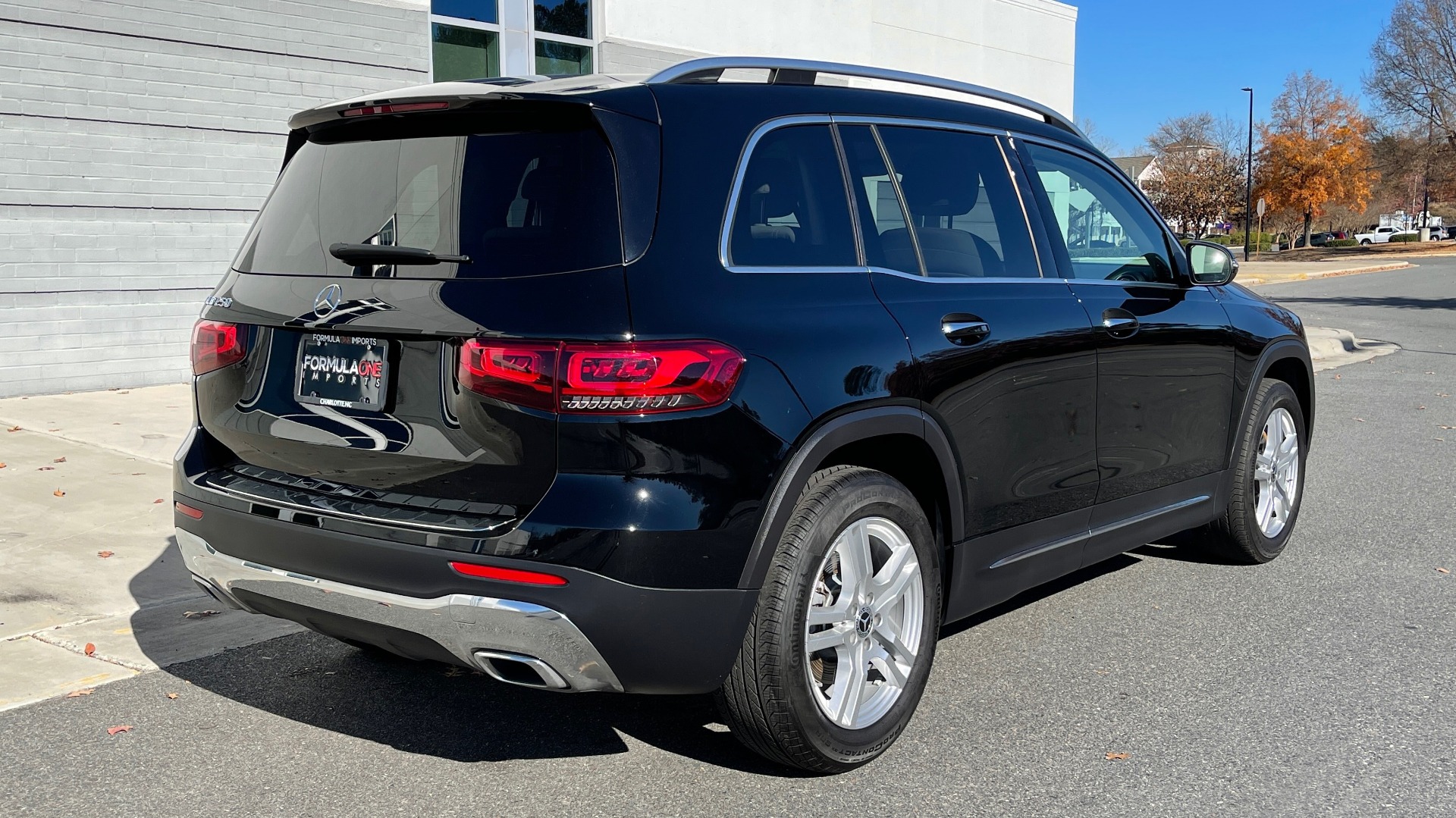 Used 2020 Mercedes-Benz GLB 250 PREMIUM 2.0L / 8-SPD AUTO / BLIND SPOT / 10.25-IN DISPLAY / REARVIEW for sale Sold at Formula Imports in Charlotte NC 28227 23