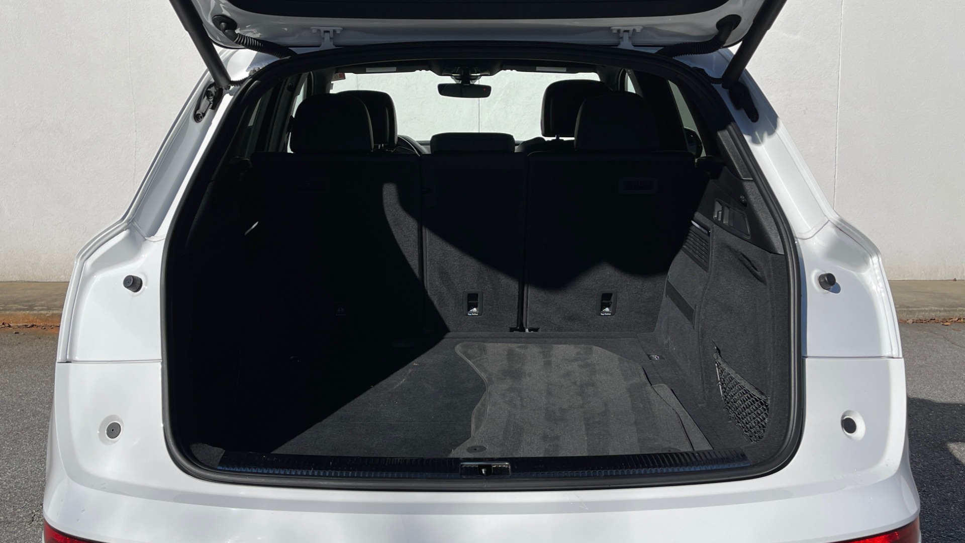 Used 2018 Audi SQ5 PREMIUM PLUS / NAV / SUNROOF / 12.3IN SCREEN / REARVIEW for sale $46,795 at Formula Imports in Charlotte NC 28227 16