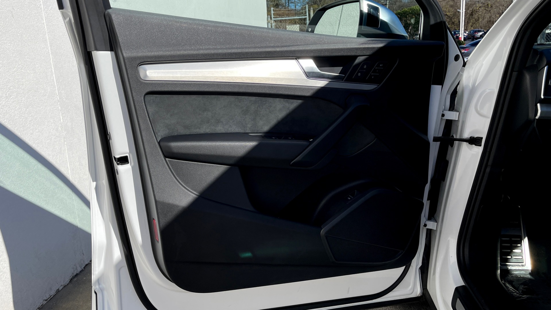 Used 2018 Audi SQ5 PREMIUM PLUS / NAV / SUNROOF / 12.3IN SCREEN / REARVIEW for sale $46,795 at Formula Imports in Charlotte NC 28227 24