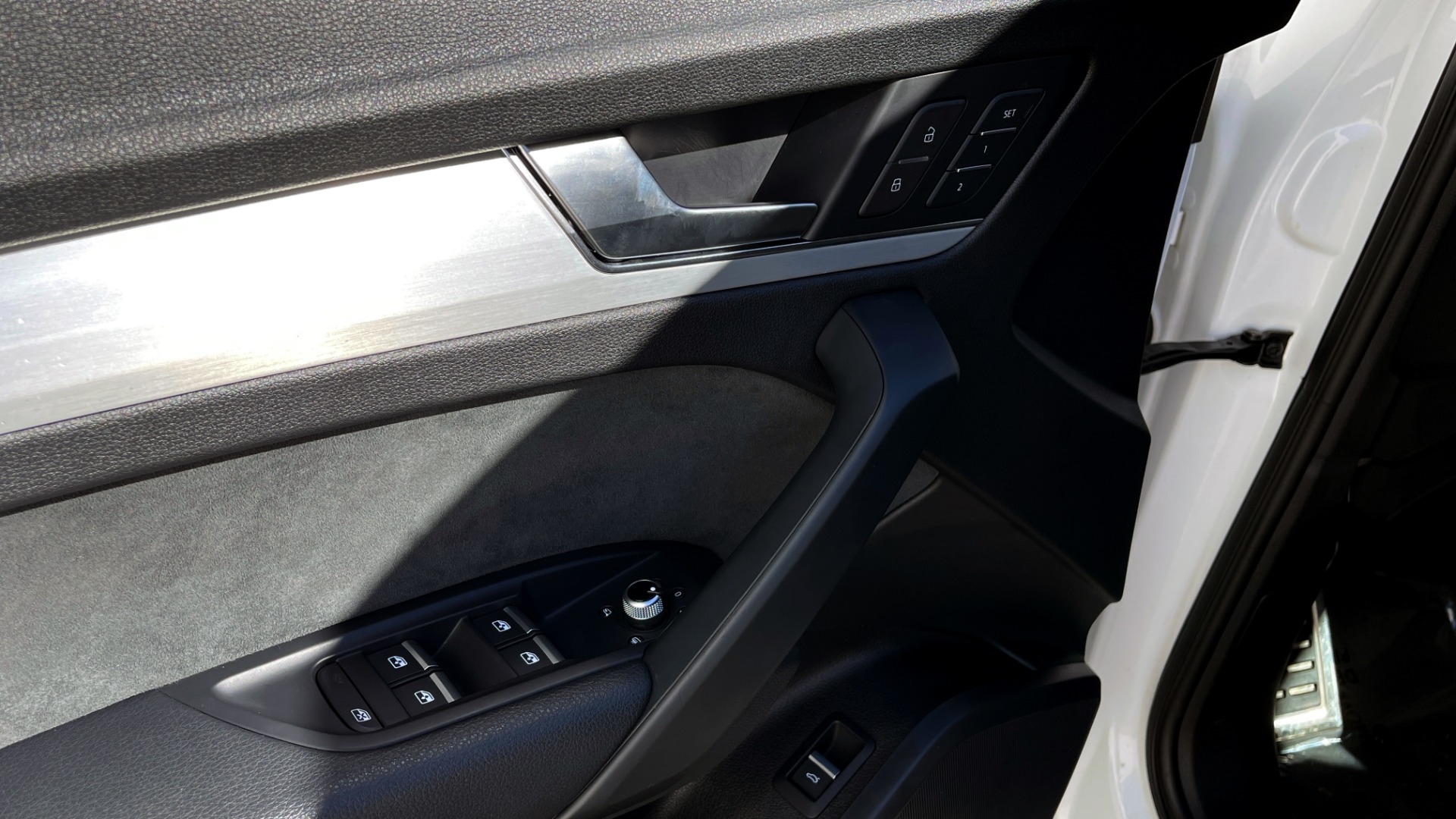 Used 2018 Audi SQ5 PREMIUM PLUS / NAV / SUNROOF / 12.3IN SCREEN / REARVIEW for sale $46,795 at Formula Imports in Charlotte NC 28227 25
