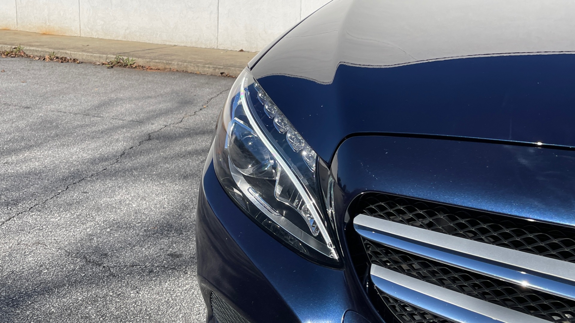 Used 2018 Mercedes-Benz C-CLASS C 300 4MATIC PREMIUM / APPLE / PANO-ROOF / REARVIEW for sale $35,795 at Formula Imports in Charlotte NC 28227 12