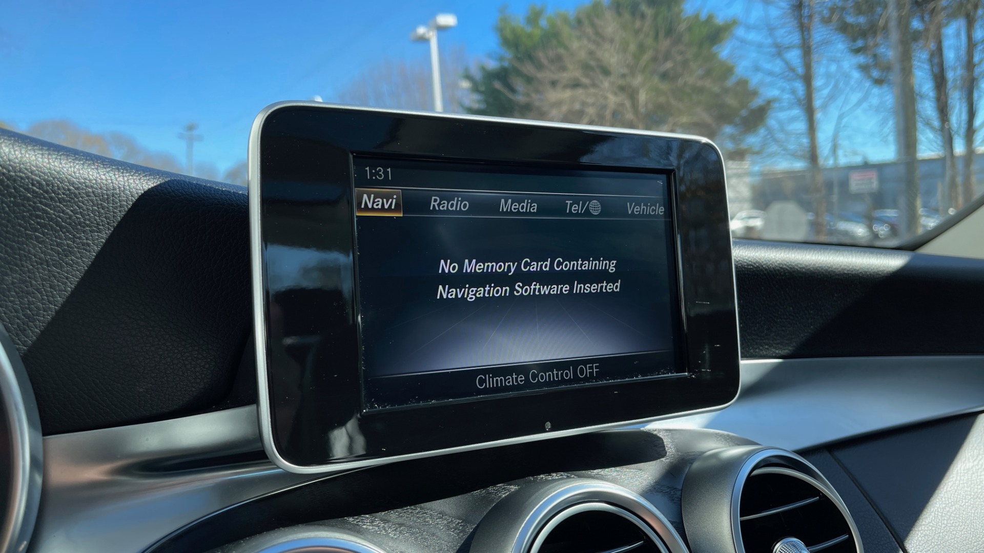 Used 2018 Mercedes-Benz C-CLASS C 300 4MATIC PREMIUM / APPLE / PANO-ROOF / REARVIEW for sale $35,795 at Formula Imports in Charlotte NC 28227 38