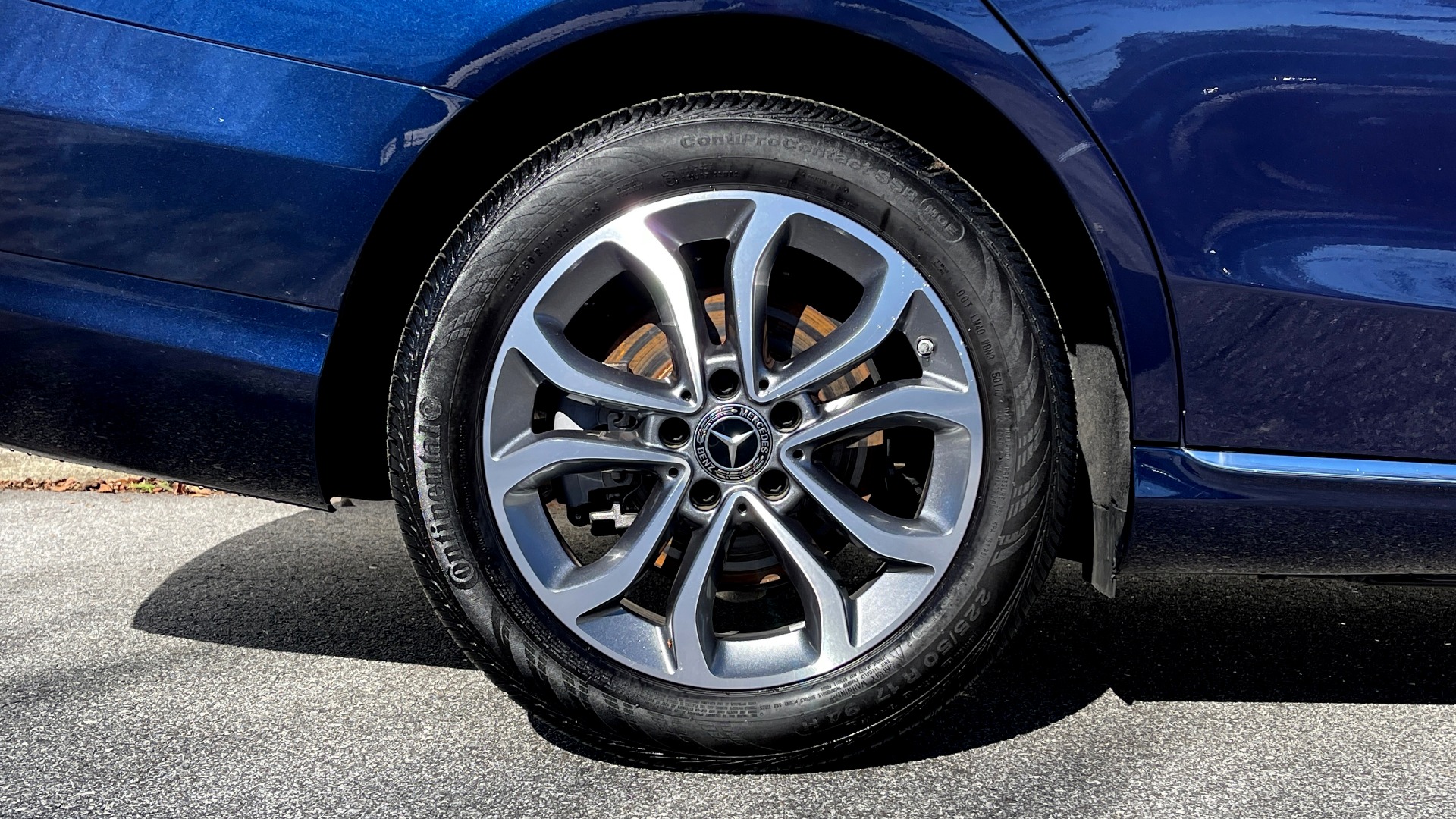 Used 2018 Mercedes-Benz C-CLASS C 300 4MATIC PREMIUM / APPLE / PANO-ROOF / REARVIEW for sale $35,795 at Formula Imports in Charlotte NC 28227 61