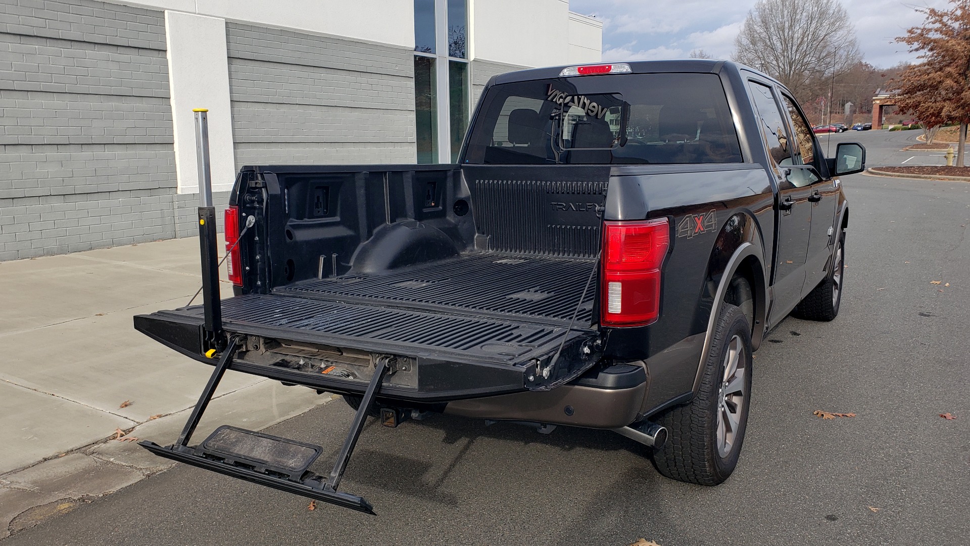 Used 2020 Ford F-150 KING RANCH 4X4 SUPERCREW / 3.5L ECOBOOST / B&O SND / REARVIEW for sale $53,995 at Formula Imports in Charlotte NC 28227 24