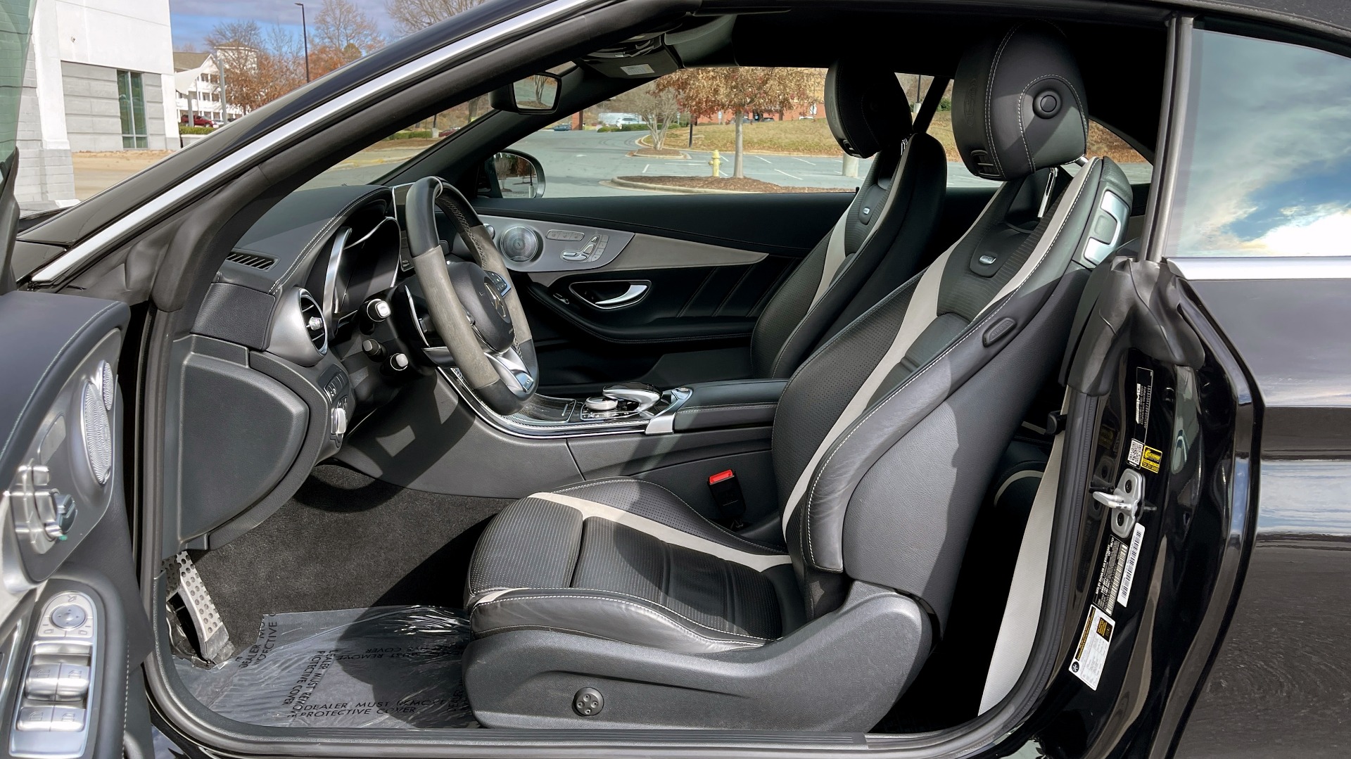 Right Side Door Kit | MERCEDES BENZ C-CLASS AMG C63 S CABRIOLET 2018 Right Side Door Kit | MERCEDES BENZ C-CLASS AMG C63 S CABRIOLET 2018